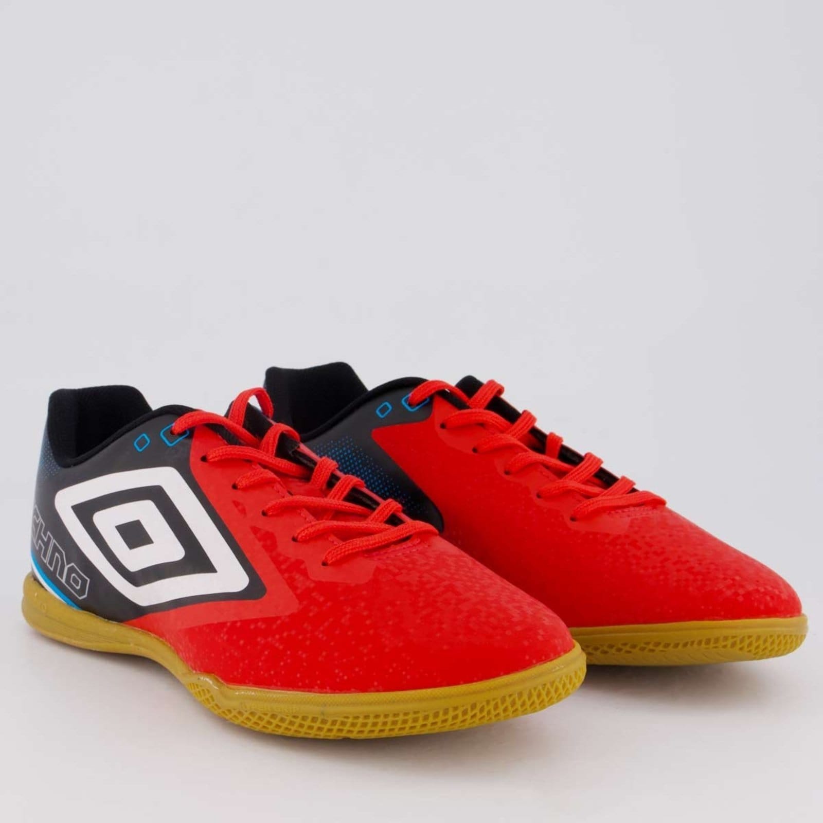 Vista 2 Chuteira Umbro Techno II Futsal Vermelha e Preta Umbro vermelho