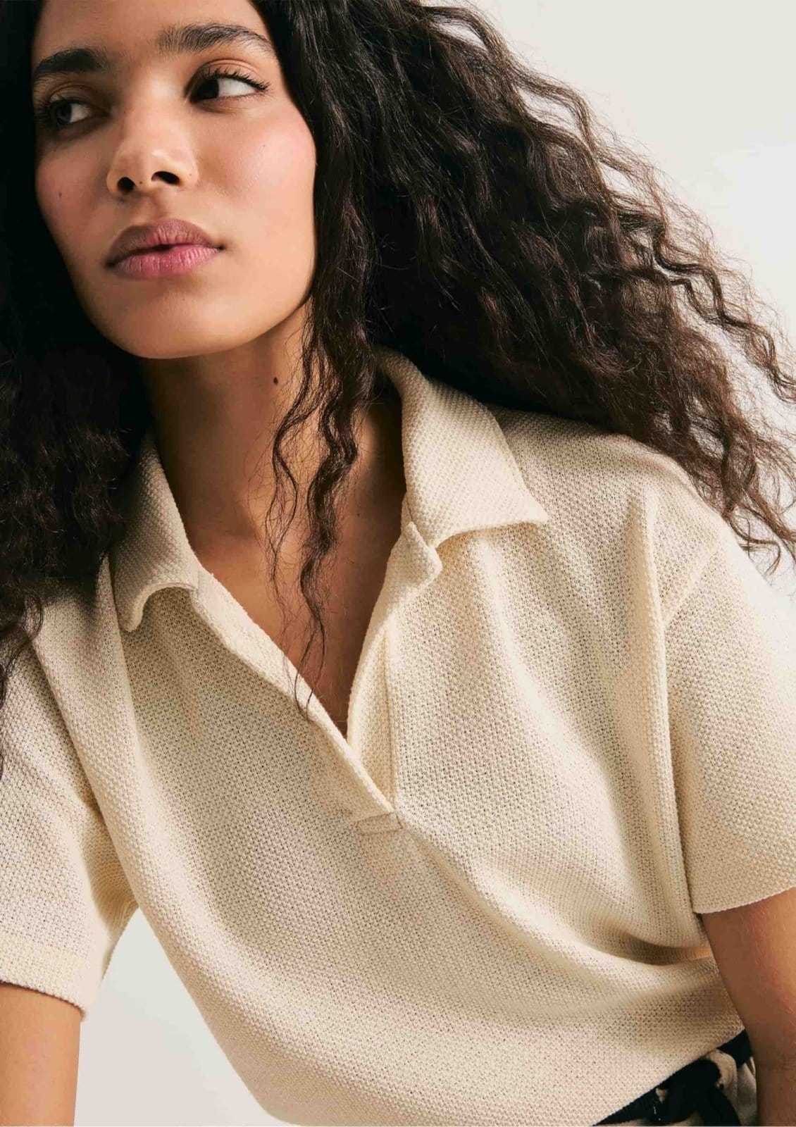 Vista principal Polo Feminina Regular Texturizada Hering bege