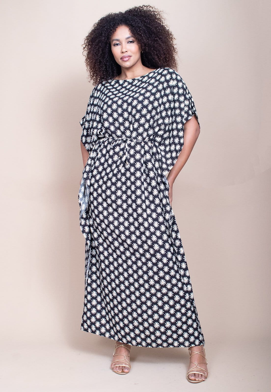 Vestido Longo Cabanafree Viscose Estampa Encanto das Margaridas