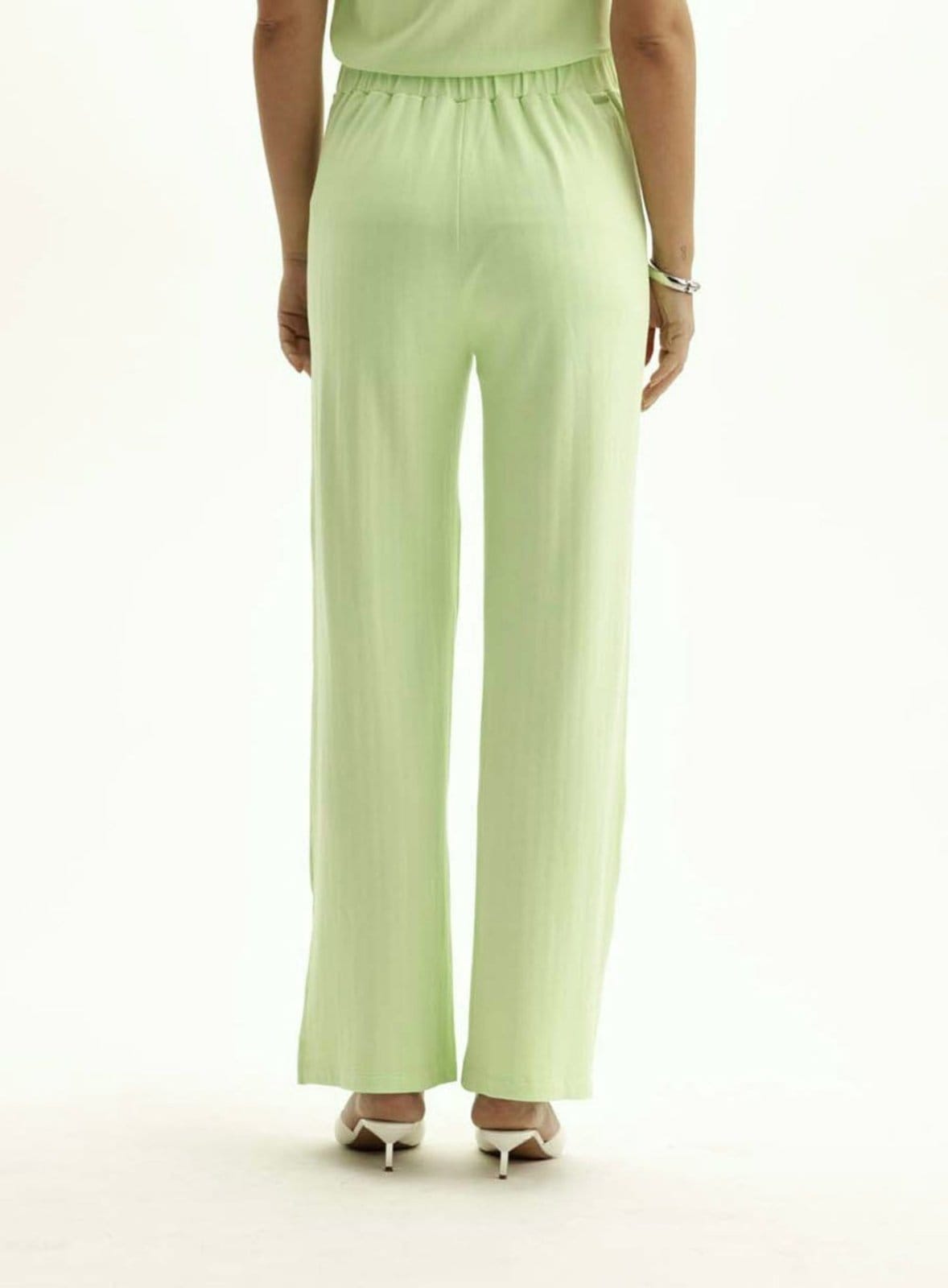 Vista 2 Calça Feminina Reta com Fenda Triton Woodlawn Triton verde