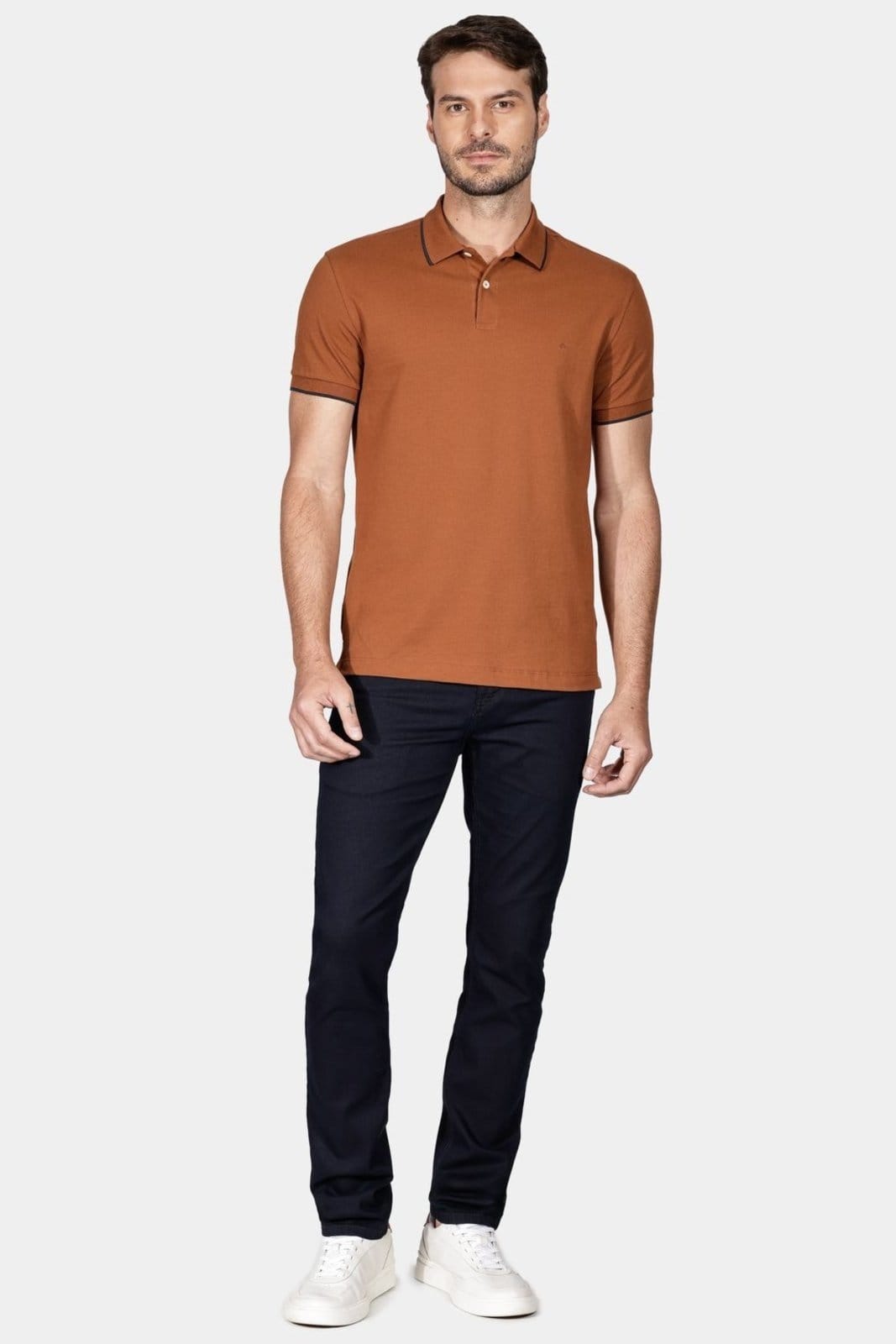 Vista 2 Polo Aramis Clássica Caramelo Aramis incolor