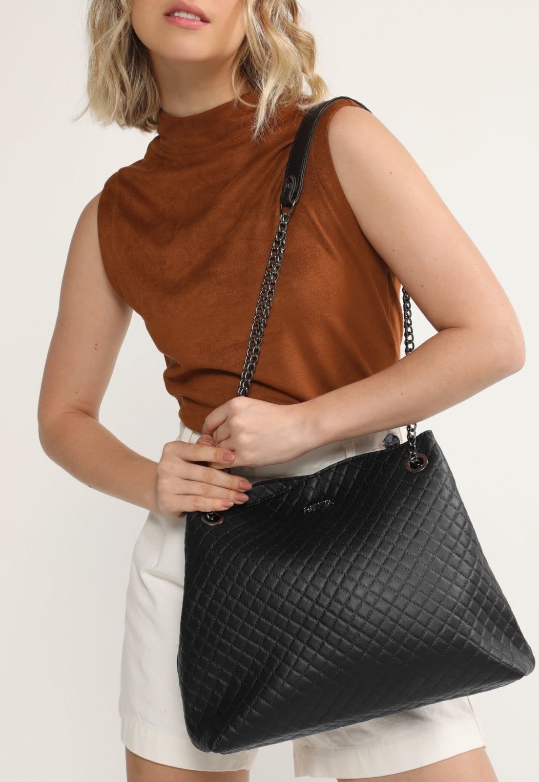 Bolsa Retta Saco matelassê corrente Preta