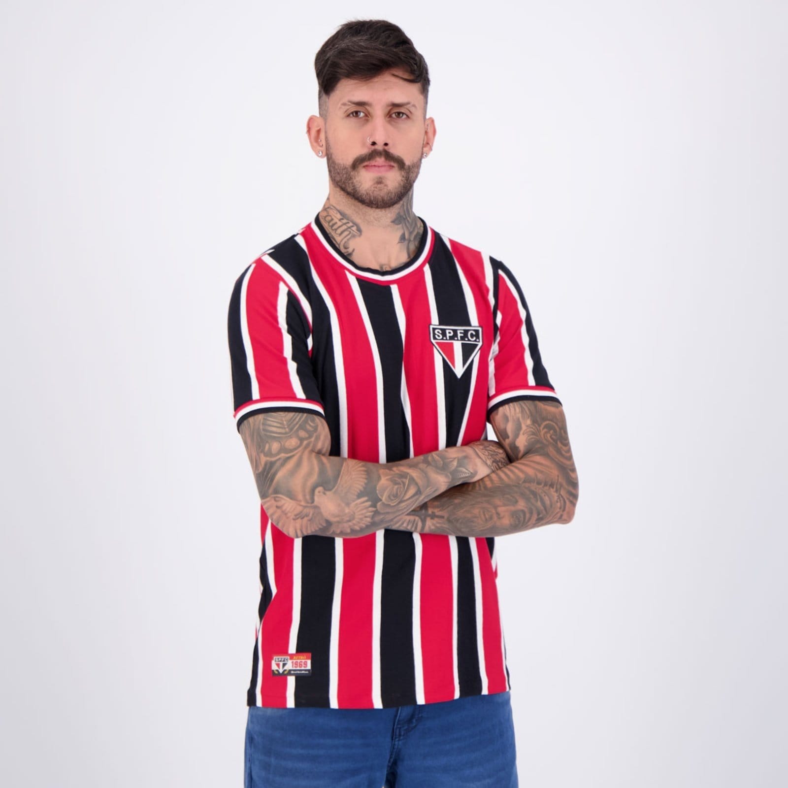 Vista 2 Camisa São Paulo Retrô 1969 Listrada Retrômania vermelho