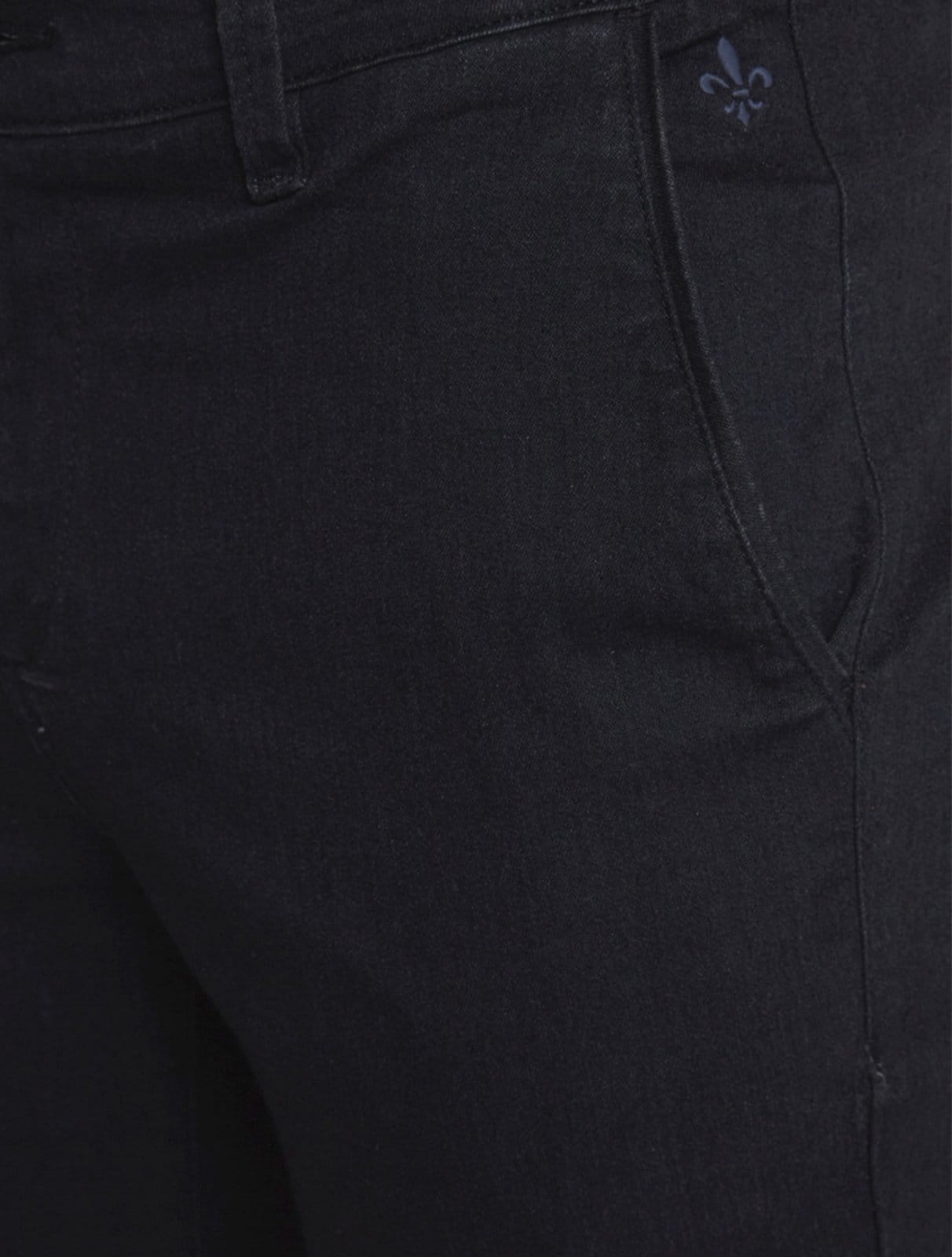 Vista 2 Bermuda Dudalina Jeans Masculina Stretch Bolso-Faca Black Preta Dudalina preto black