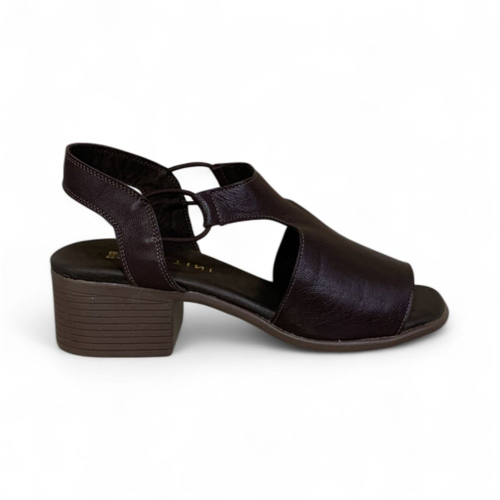 Sandália Feminina em Couro Pelica Salto Médio 435005