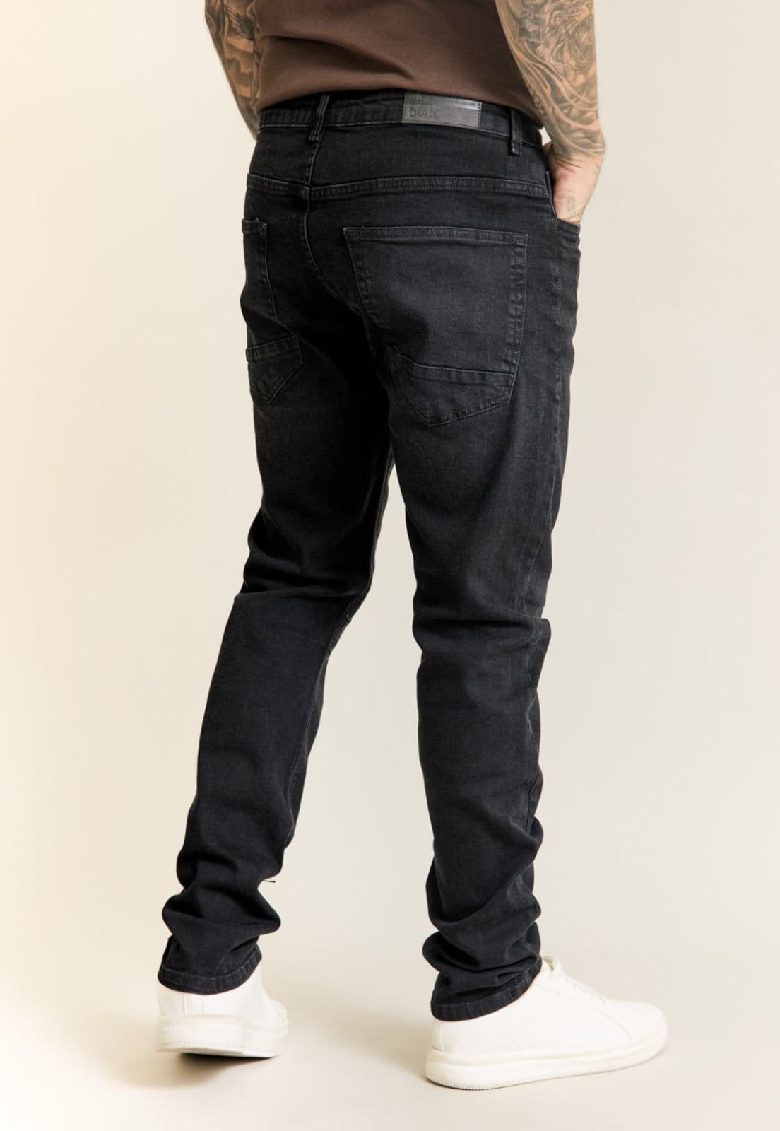 Vista 2 Calça Jeans Masculina Arqueada Preta com Elastano Dialogo Dialogo Jeans preto