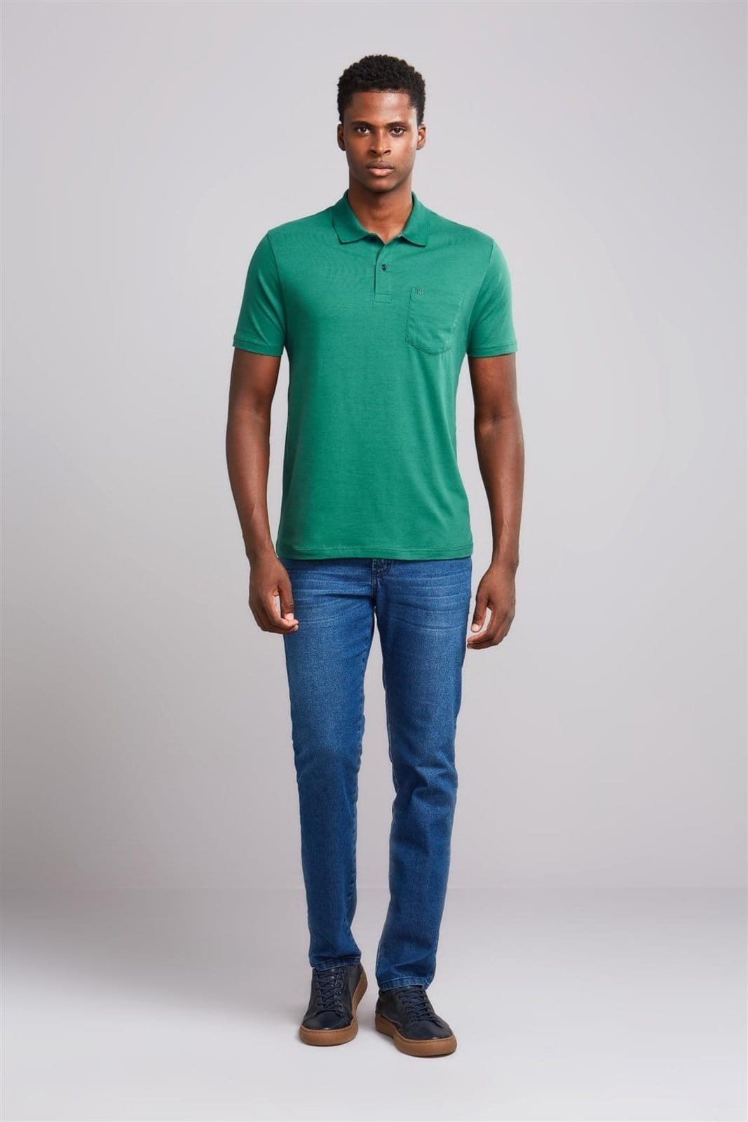 Vista 2 HIGHSTIL Polo Manga Curta com Bolso Comfort Malha Básica Alamo HIGHSTIL verde