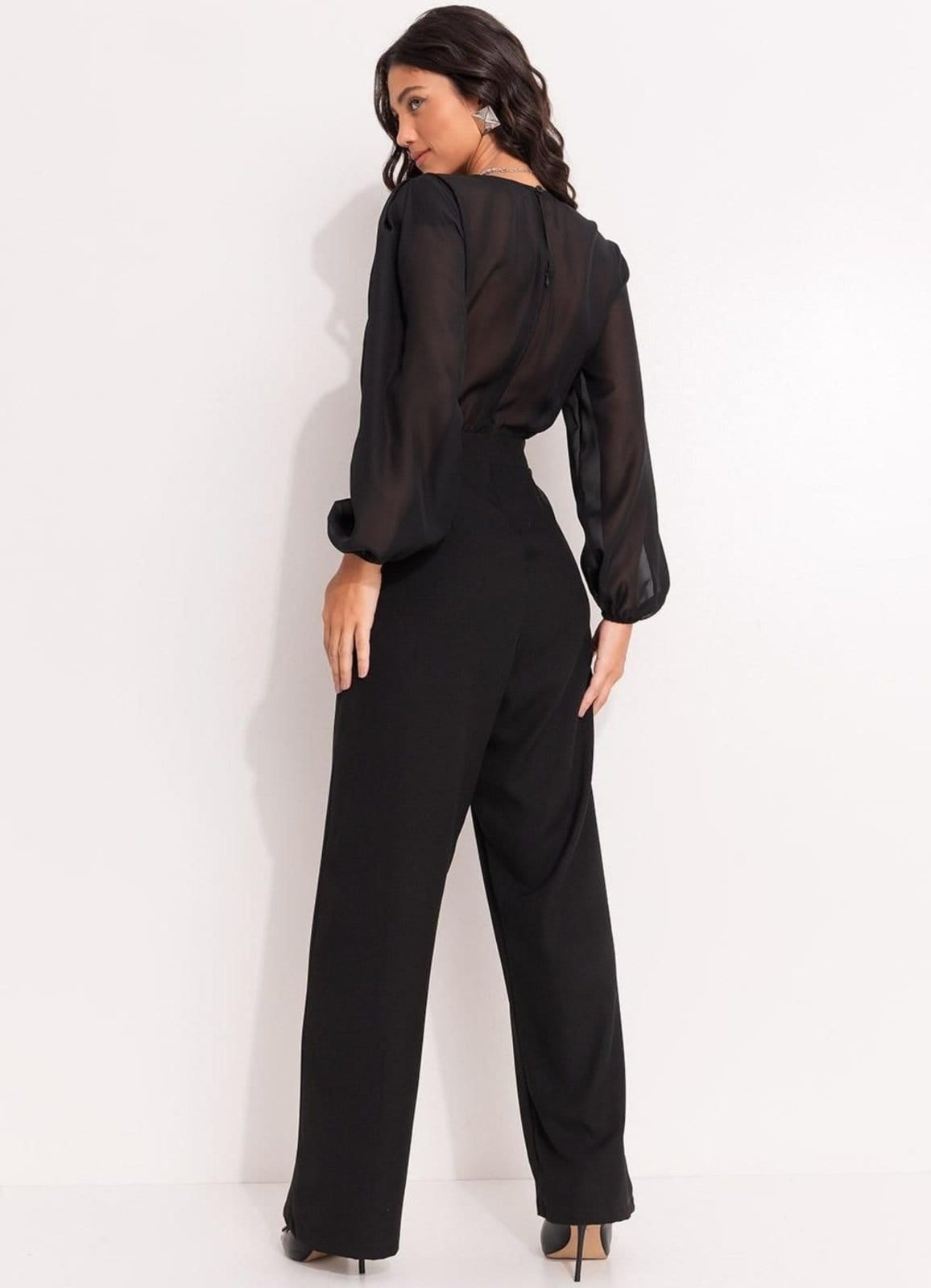 Vista 2 Macacão Chiffon Quintess preto