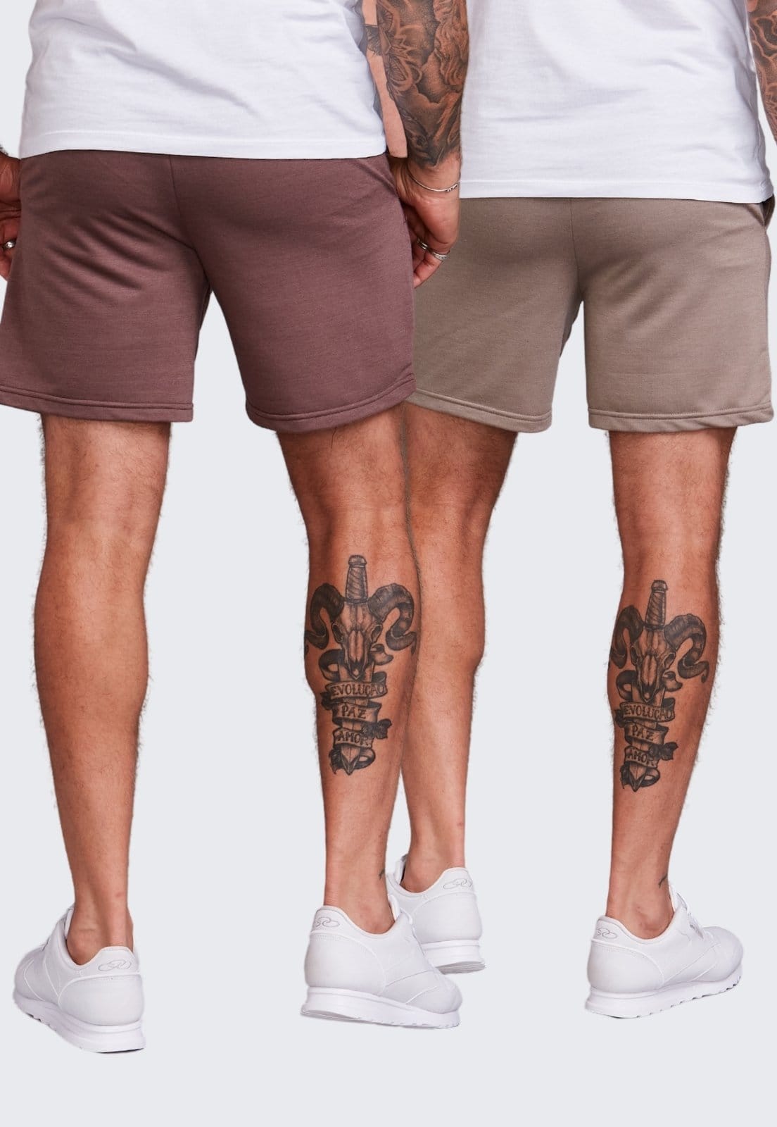 Vista 2 Kit 2 Shorts Moletinho Masculino Daze Modas Chumbo e Daze Modas cinza/marrom