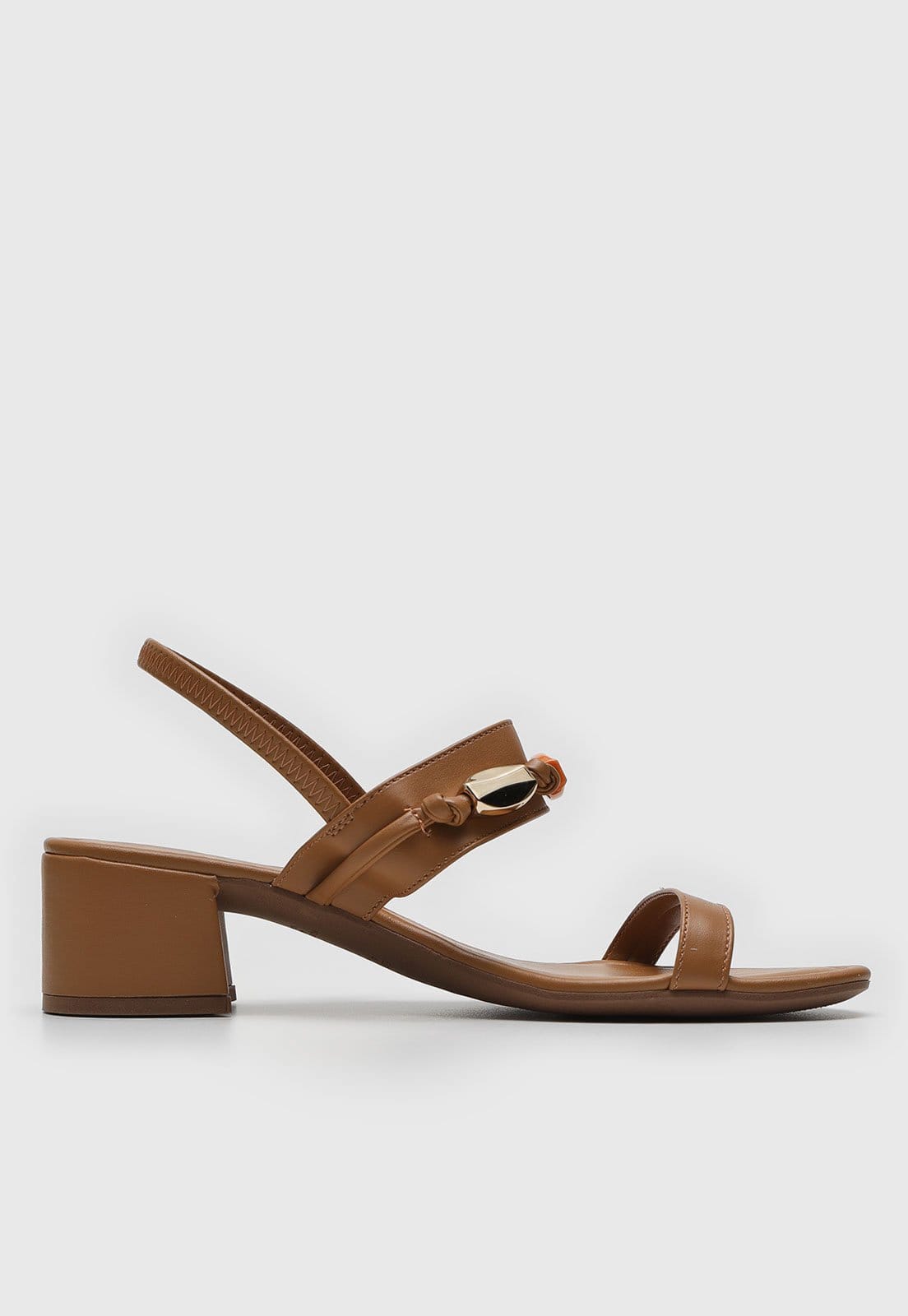 Vista 2 Sandália Feminina cê Salto Bloco Detalhe Metalizado BEBECÊ caramelo