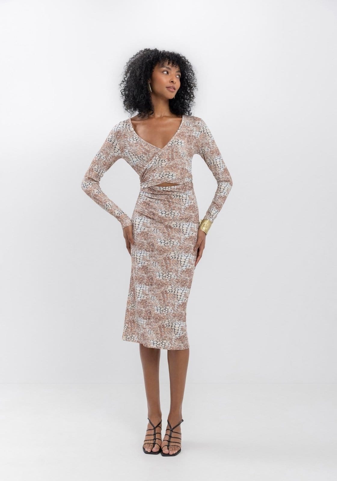 Vestido Estampado Midi Em Malha Canelada Com Recorte Frontal