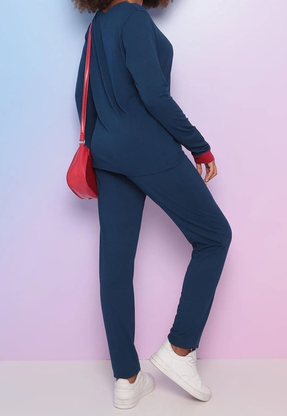 Vista 2 Conjunto ViscolycraMaria Paes Calça e Blusa Manga Longa Marinho e Maria Paes azul marinho/vermelho