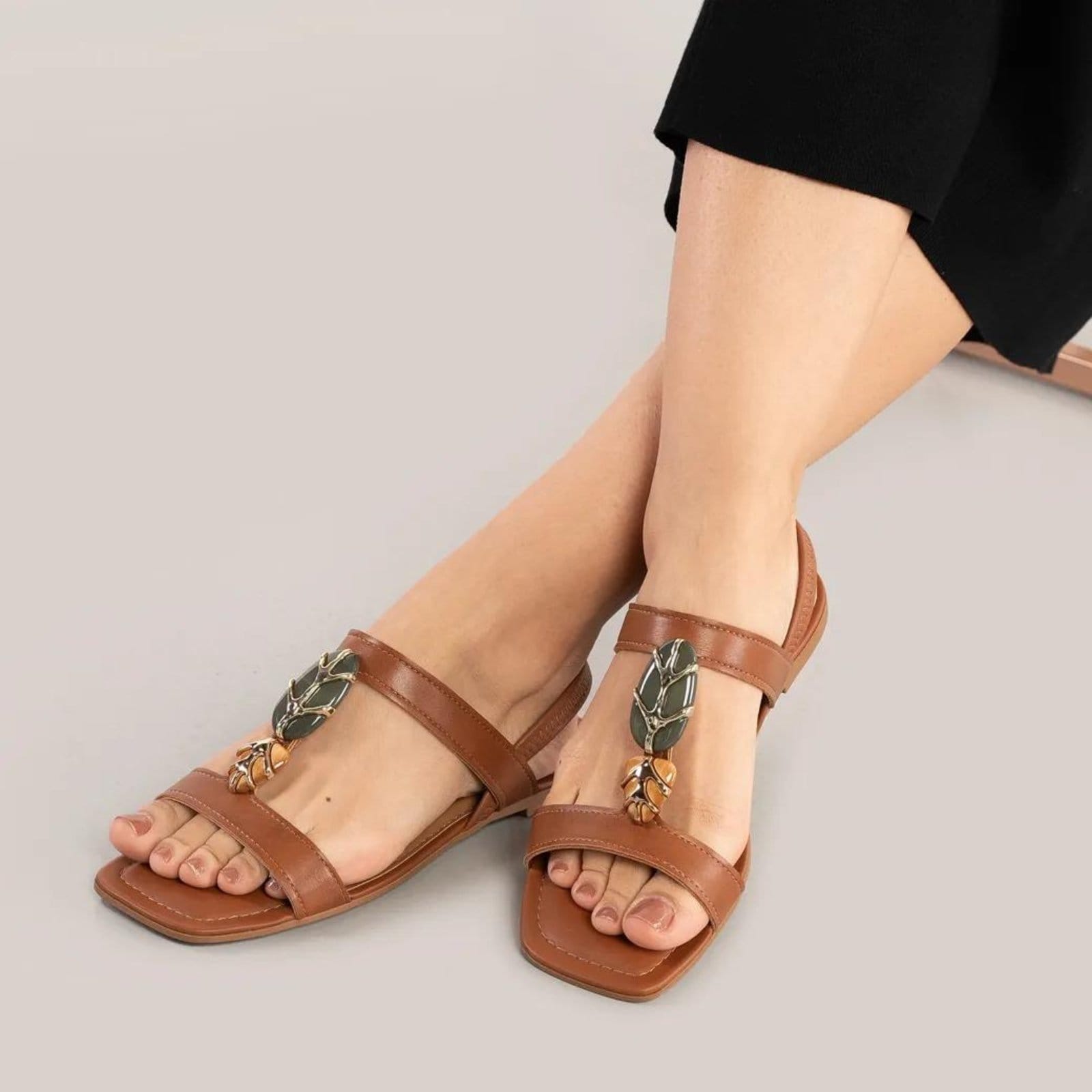 Vista 2 Sandália Dakota Rasteira Feminina Dakota marrom