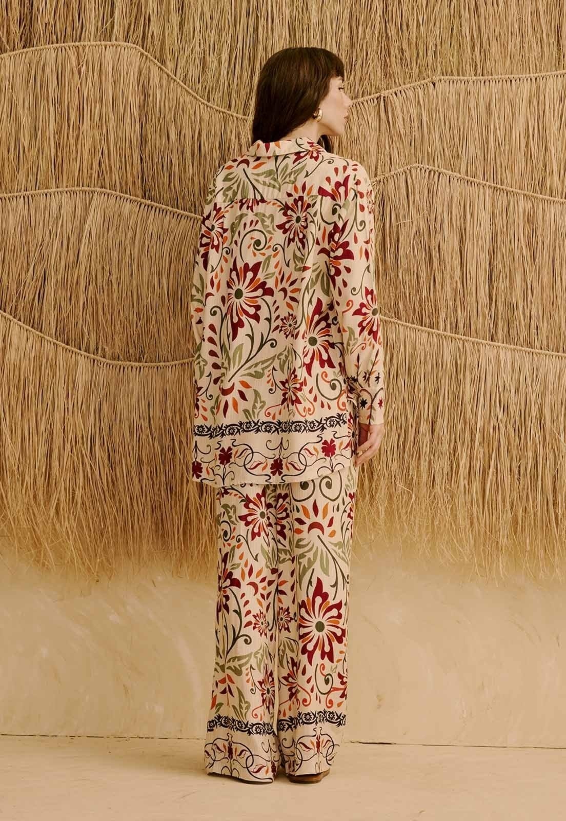 Vista 2 Calça Pantalona Estampada Flor de Mashua CaCay off-white