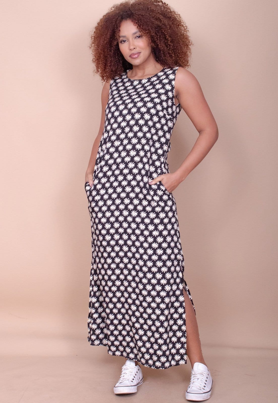 Vestido Longo Cabanafree Plano com Bolso Estampa Festa das Margaridas