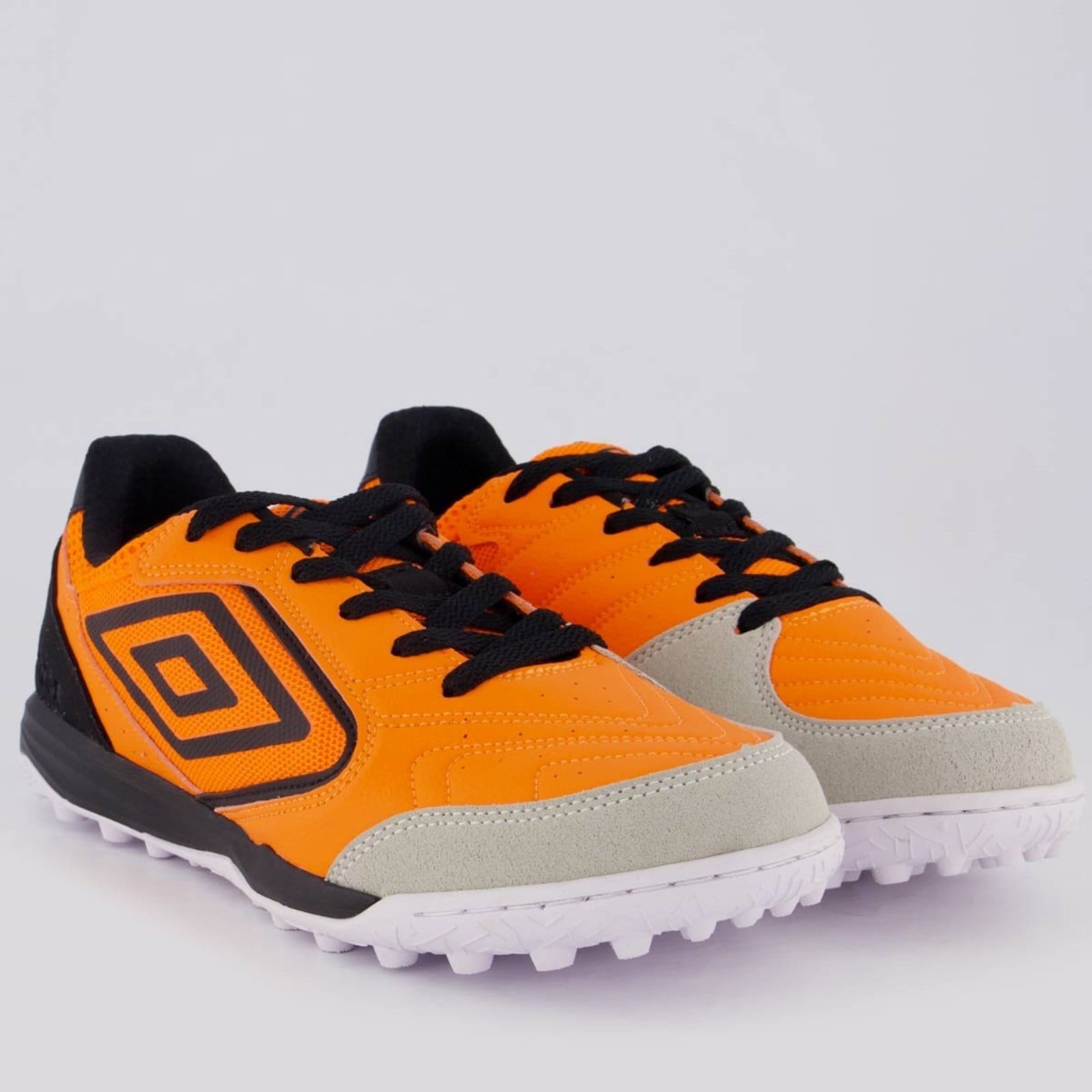Vista 2 Chuteira Umbro Pro Challenge Uptake e Preta Umbro laranja