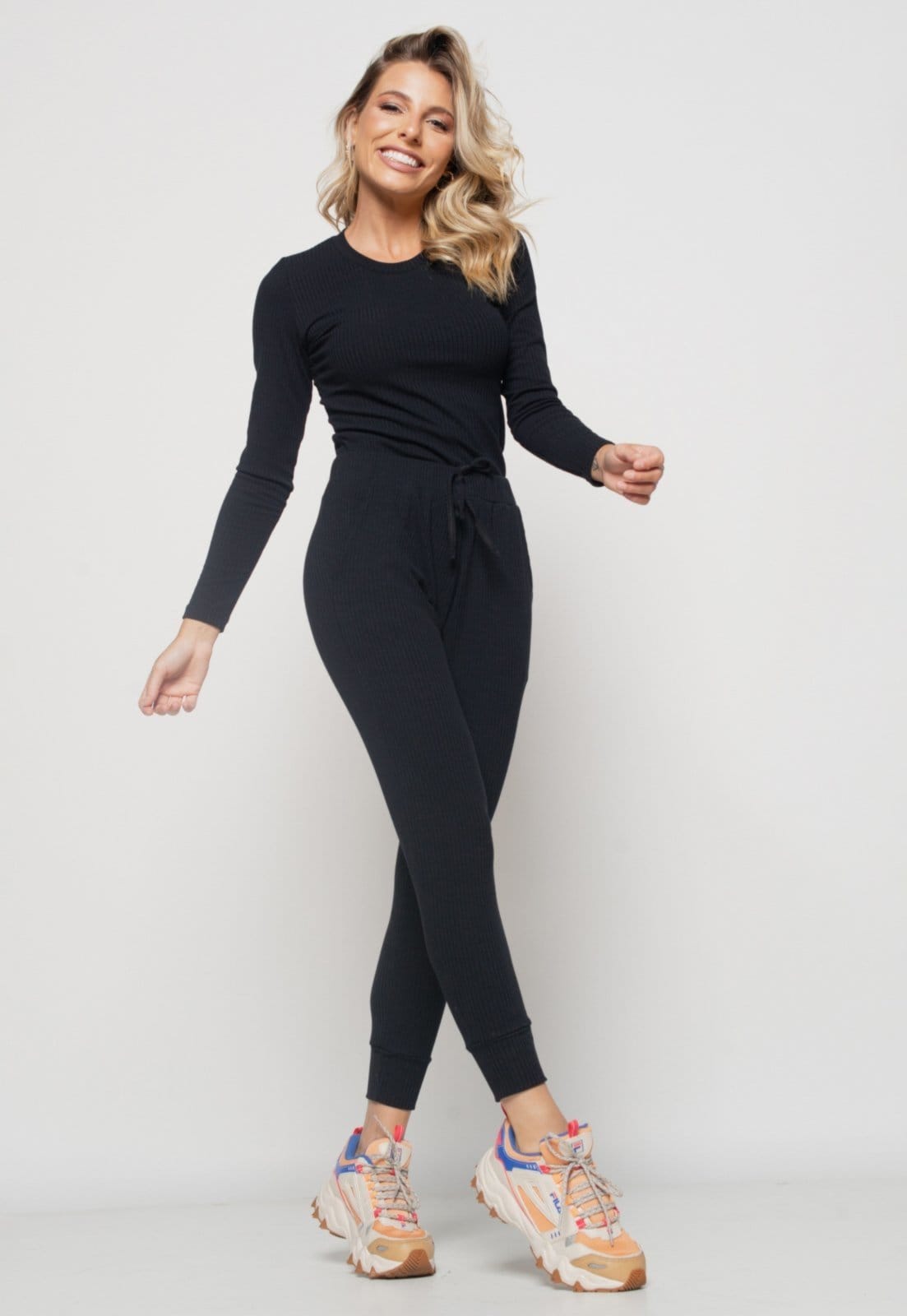 Conjunto Salvatore Comfy Com Blusa Manga Longa e Jogger Canelada