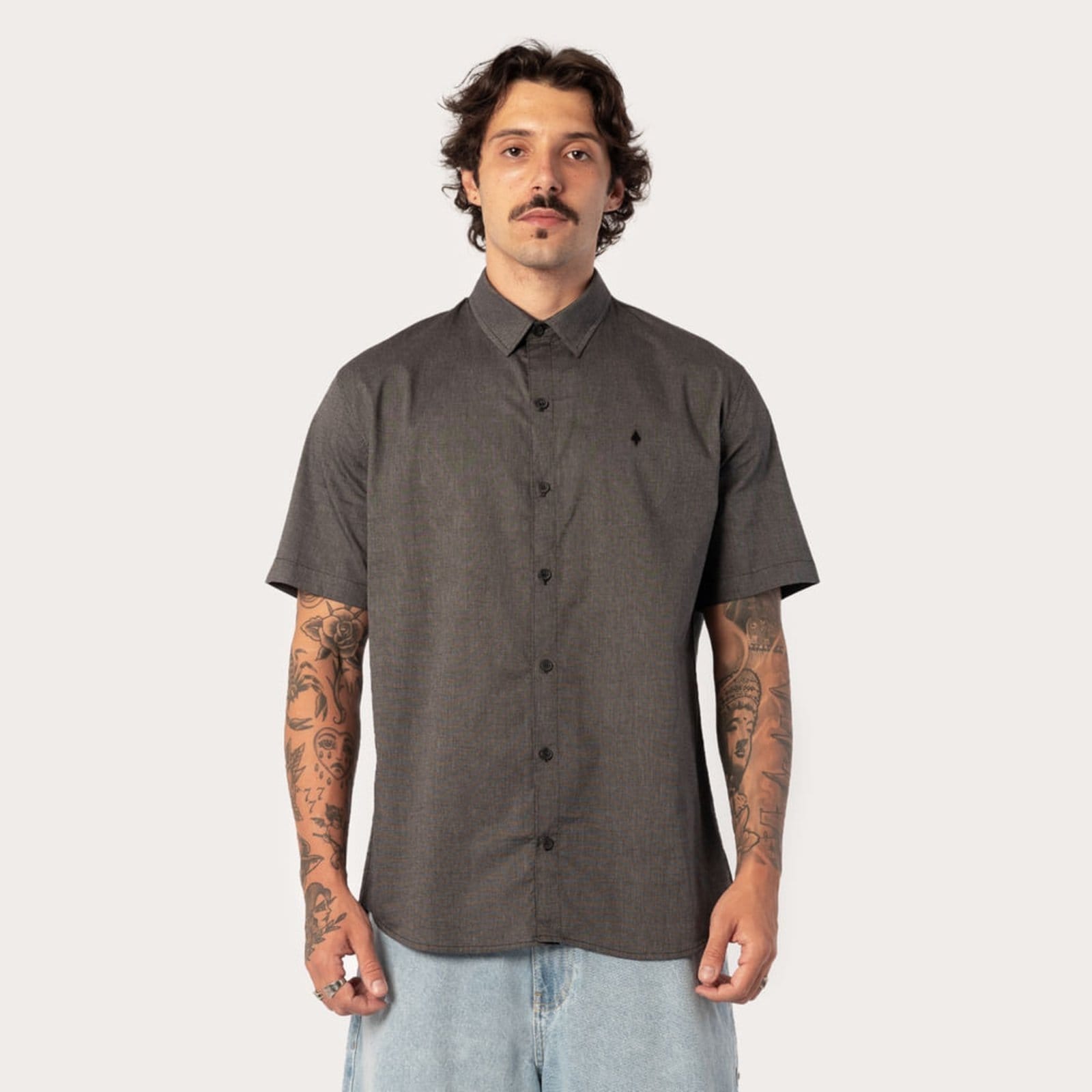 Vista principal Camisa Regular Manga Curta MCD preto