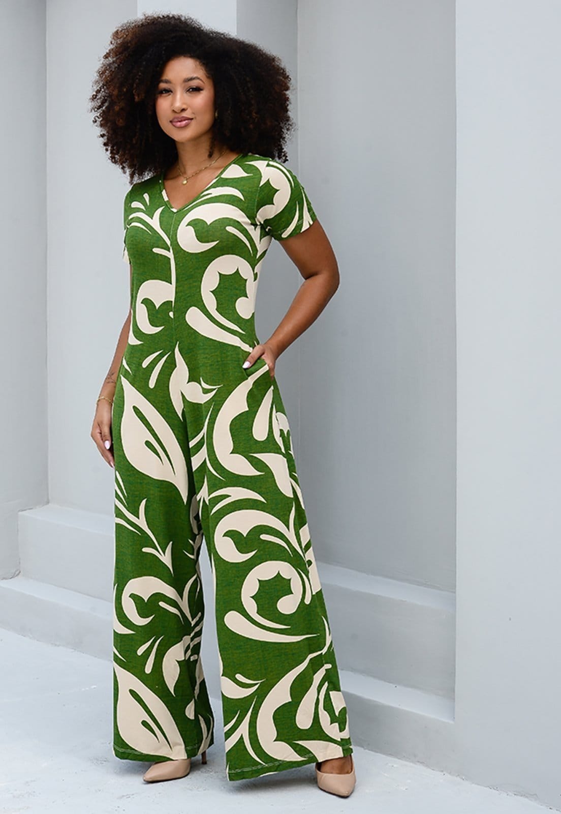 Macacão Pantalona M/C Bolsos B’Bonnie Esther Estampa Verde Escuro