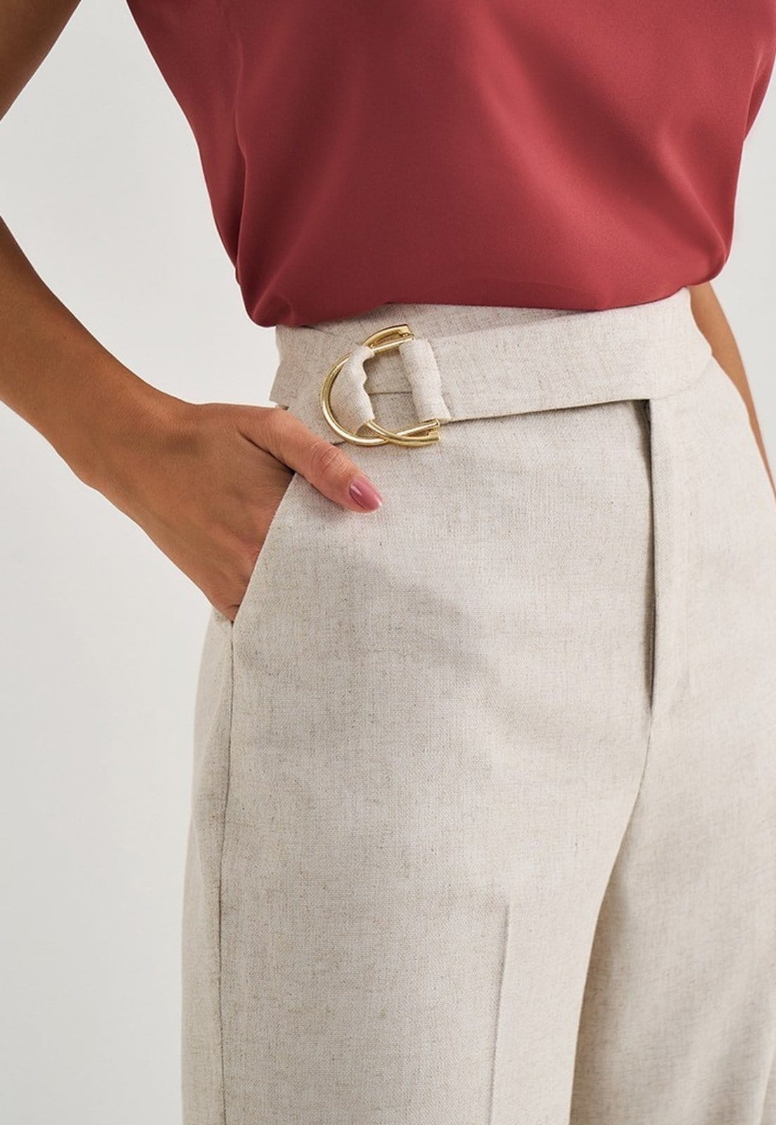 Vista 2 Calça Wide Leg de Linho Natural Briele Principessa bege natural