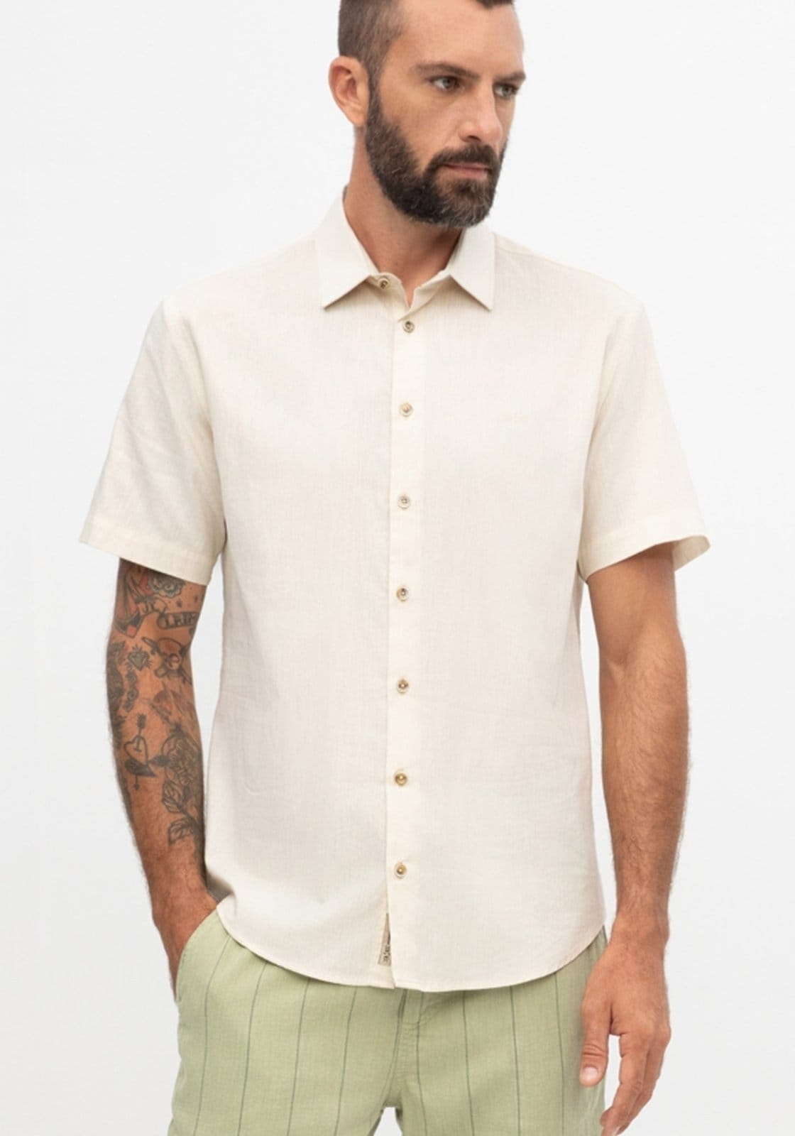 Camisa Manga Curta Masculina Slim em Tecido Linho