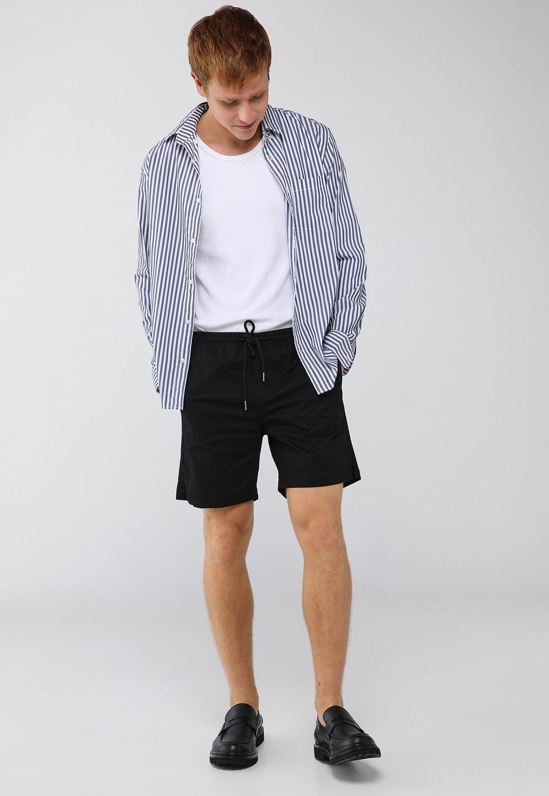 Vista 2 Bermuda Masculina Broken Rules Sarja Cós com Cordão Preta Broken Rules preto