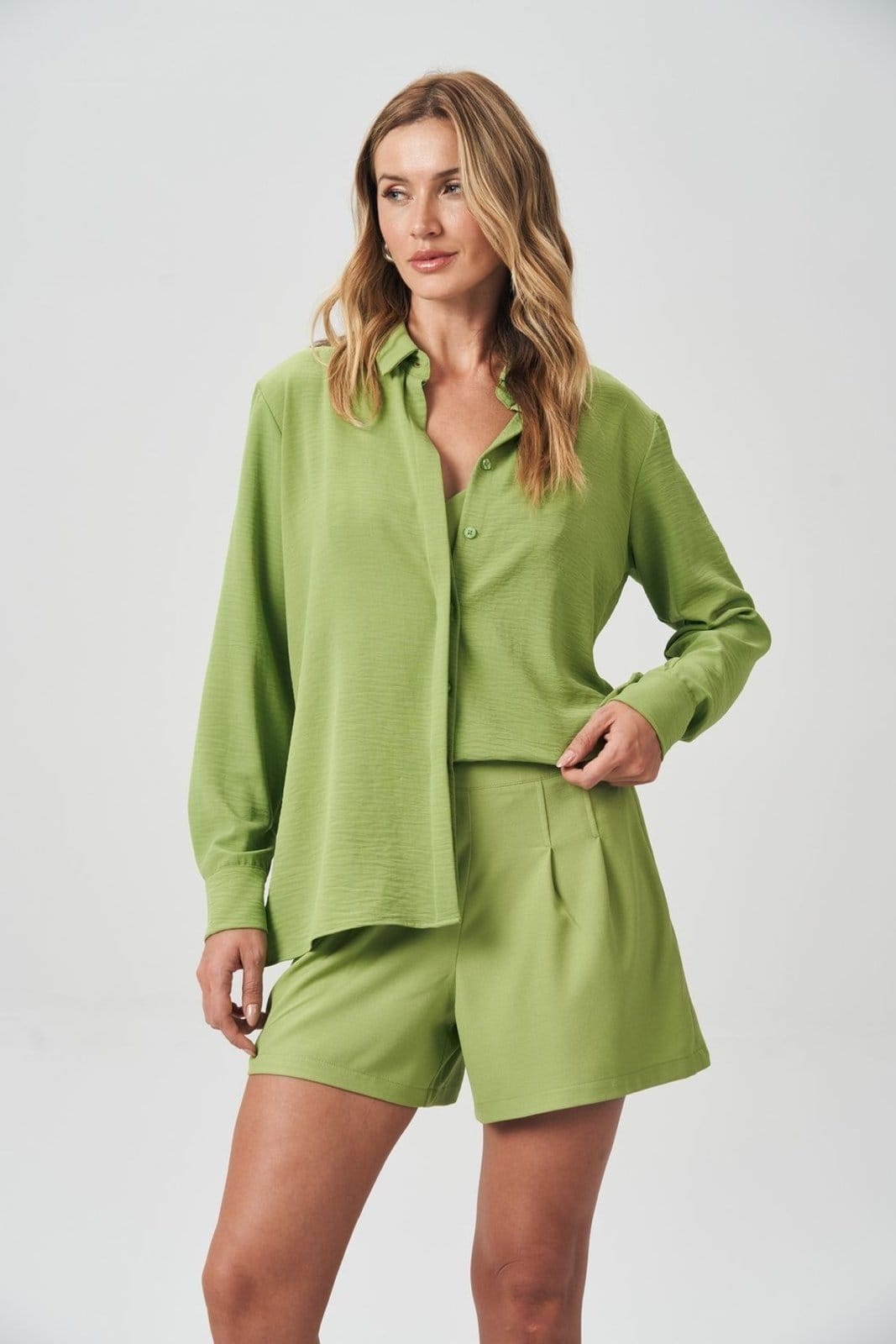 Camisa Com Vista Feminina Acostamento