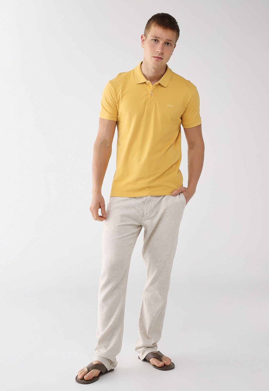 Vista 2 Polo Colcci Masculina Logo Bordado Amarela Colcci amarelo