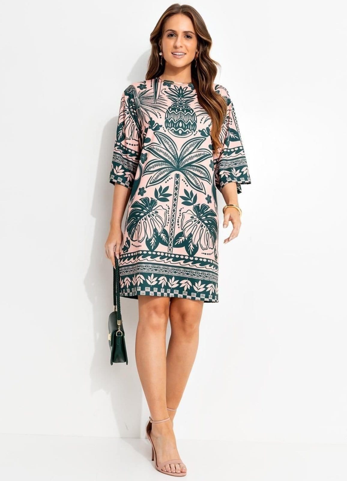 Vestido Feminino Curto E Rosa Em Malha Fria