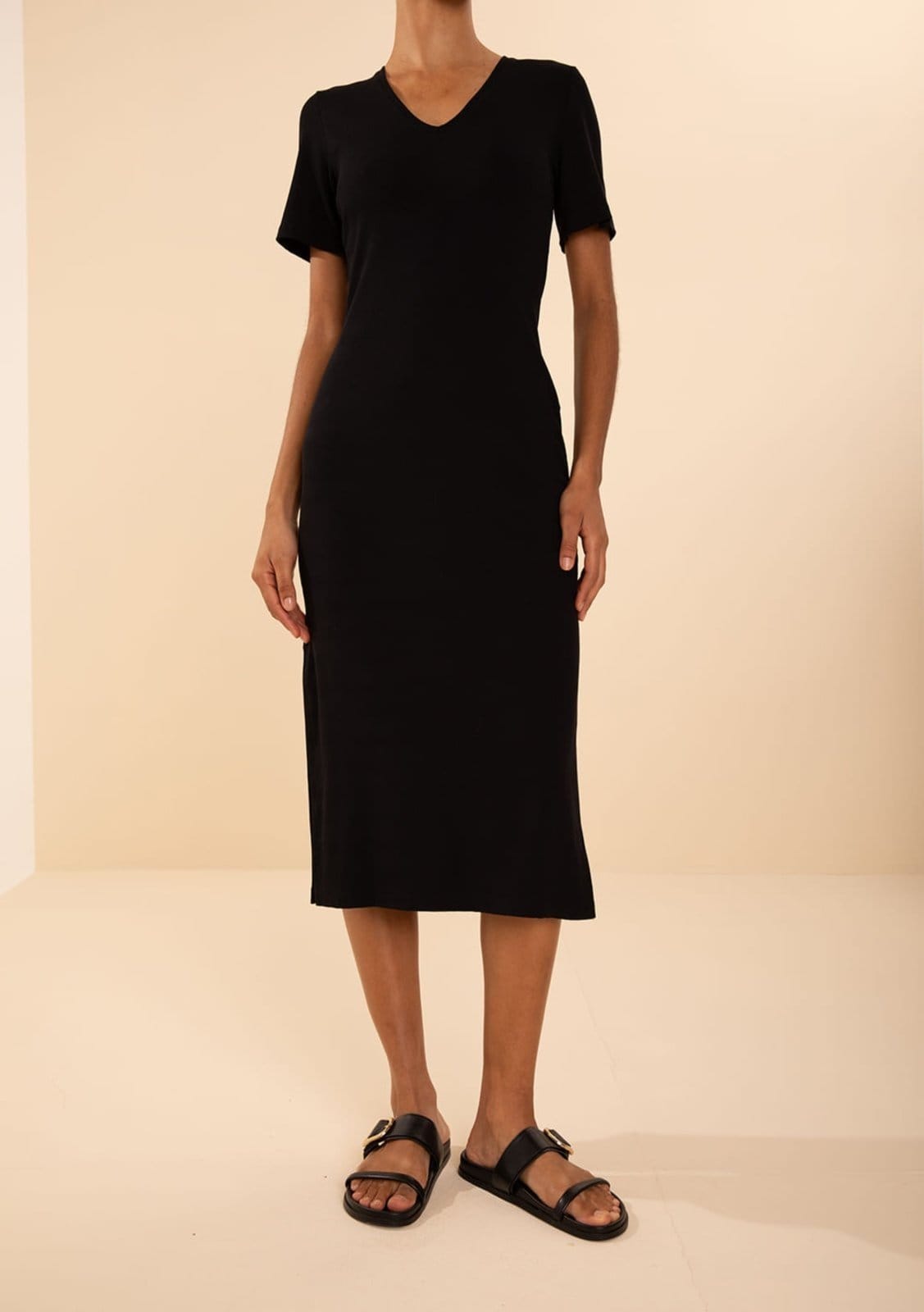 Vista 2 Vestido Morena Rosa Ajustado Decote V Manga Curta Midi Preto Morena Rosa preto rosa