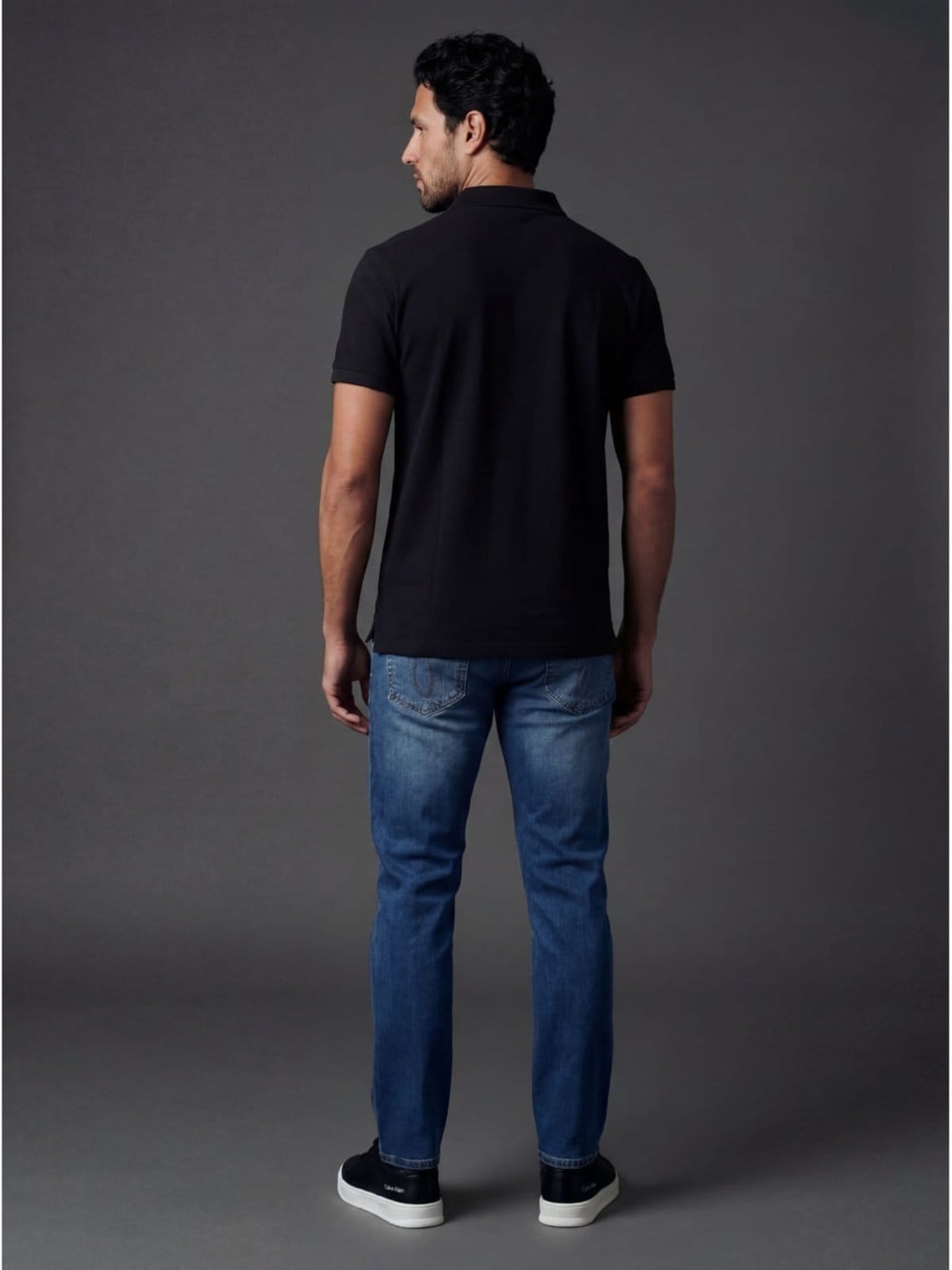 Vista 2 Polo Logo Ckj Retangulo Calvin Klein Jeans preto