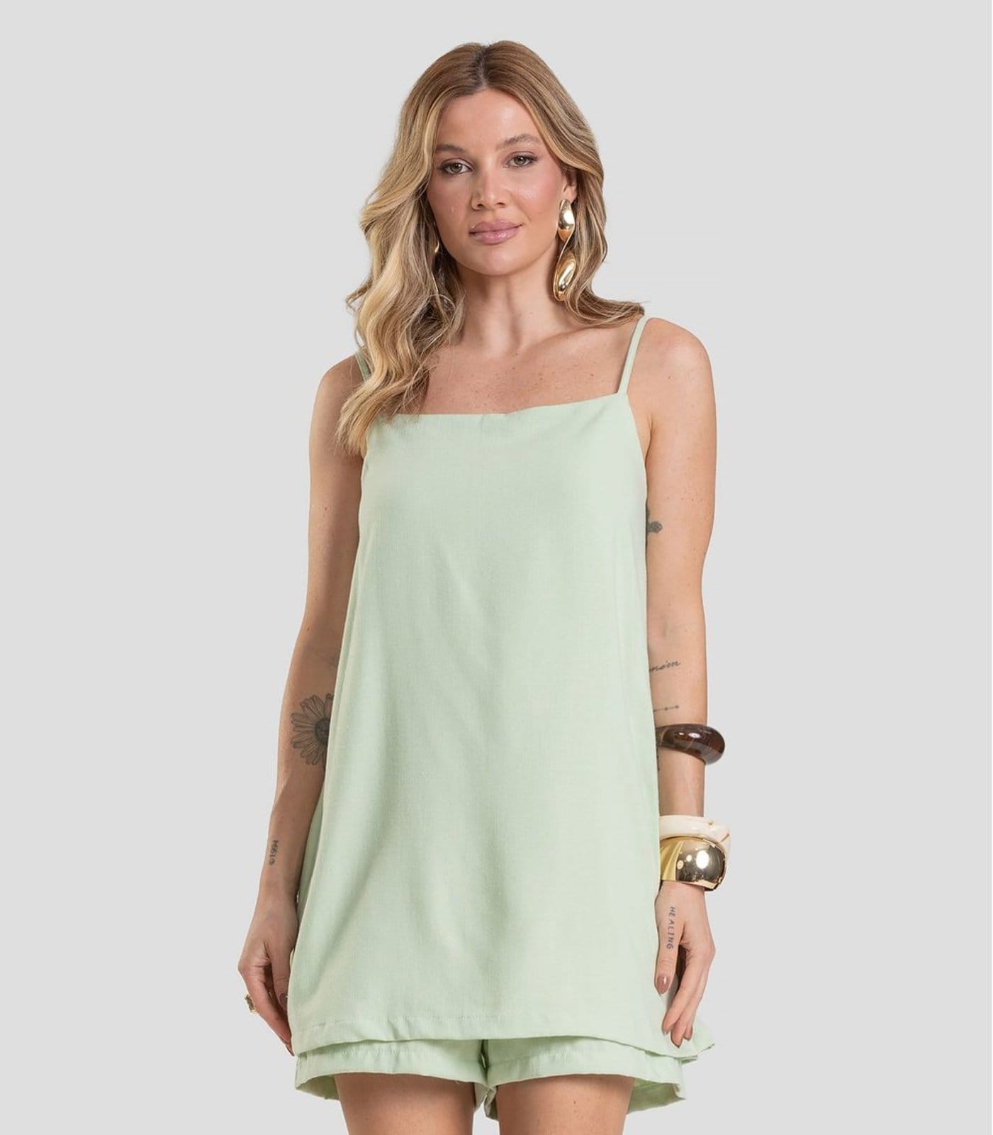 Macaquinho Feminino em Linho Dianna