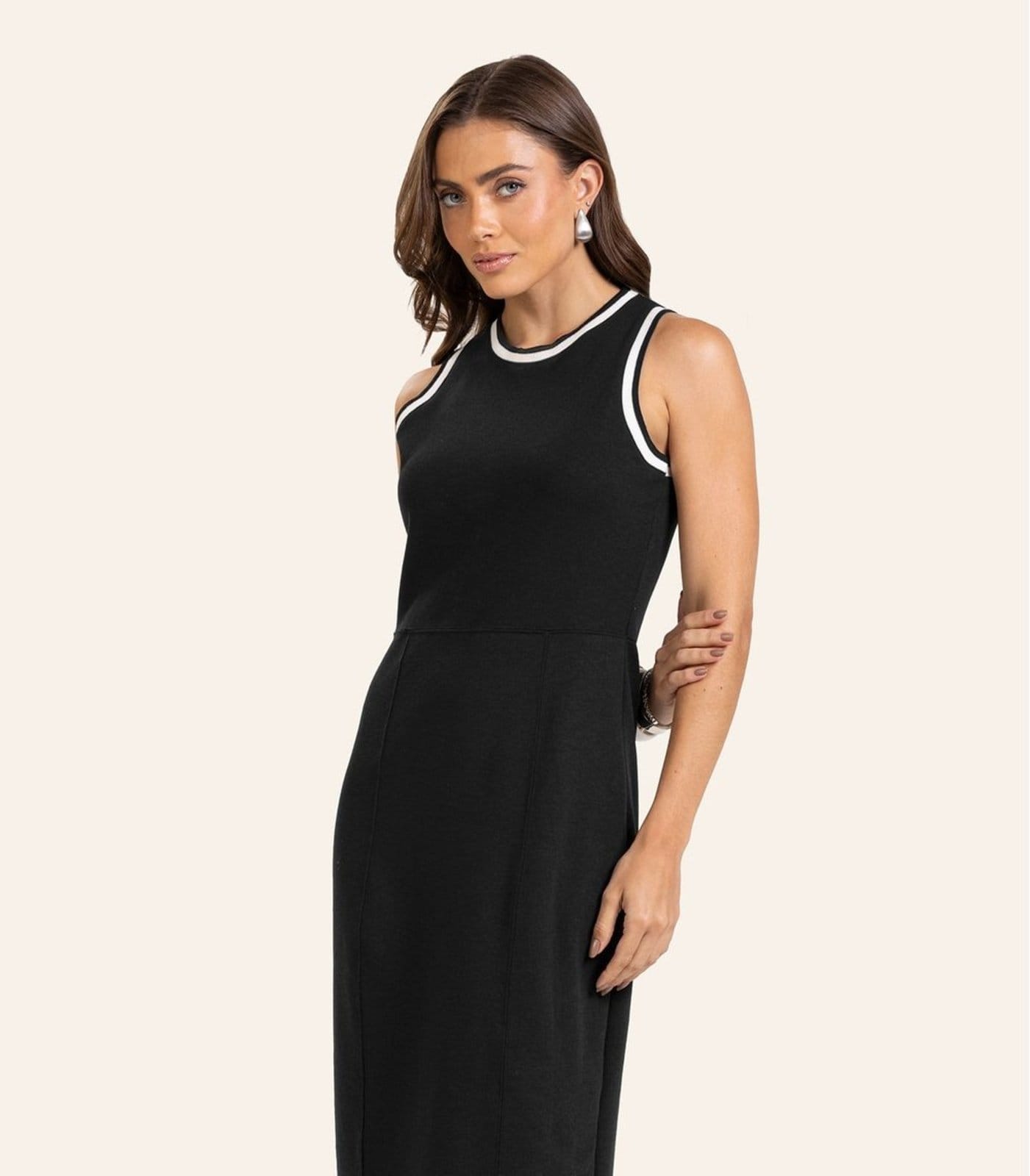 Vista 2 Vestido Midi Piquet Verona Feminino Endless Endless preto