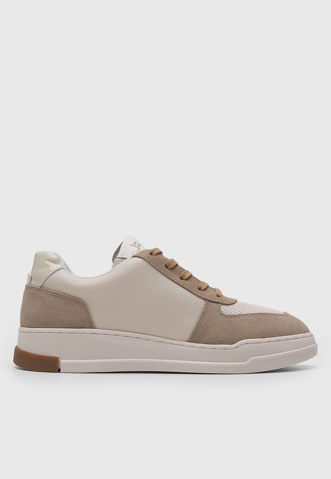 Vista 2 Tênis Feminino Jorge Bischoff Detalhe Tachas Jorge Bischoff bege