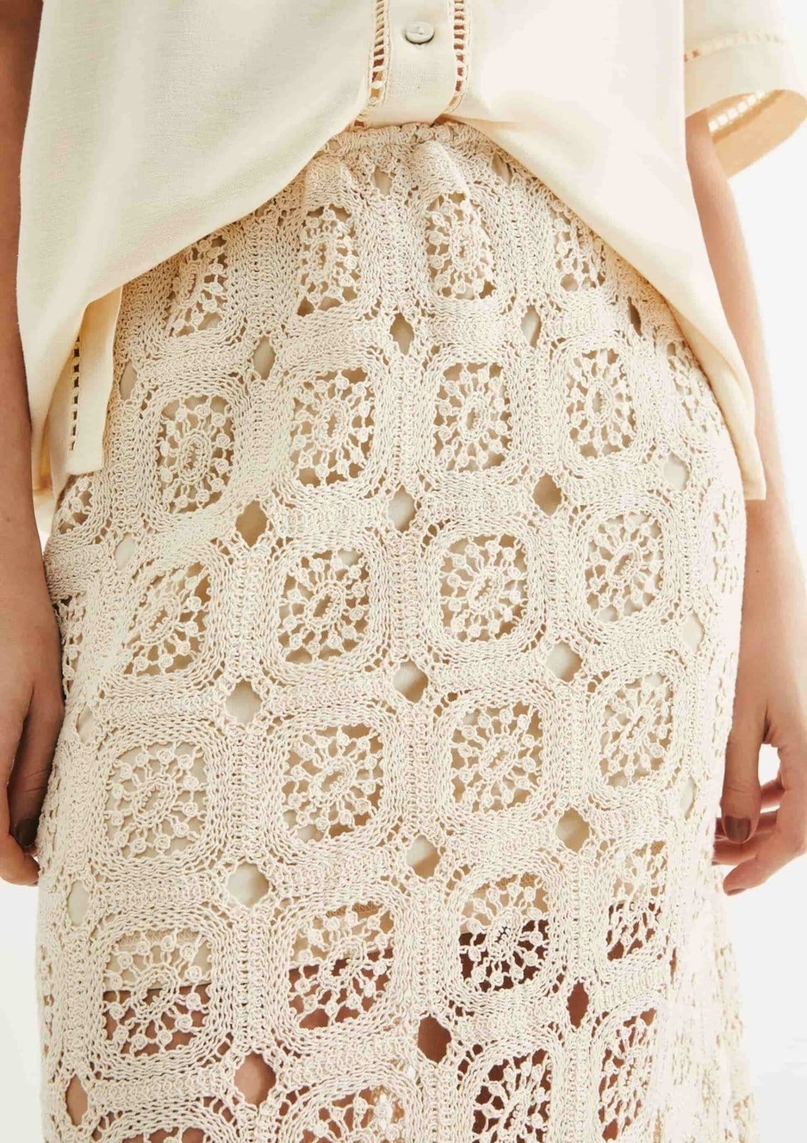 Vista 2 Saia Midi Cintura Média Em Crochê Hering off-white