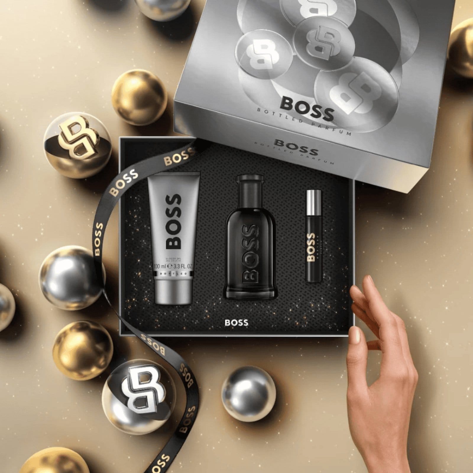 Vista 2 Coffret Boss Bottled Parfum + Shower Gel + Travel Size Hugo Boss cinza