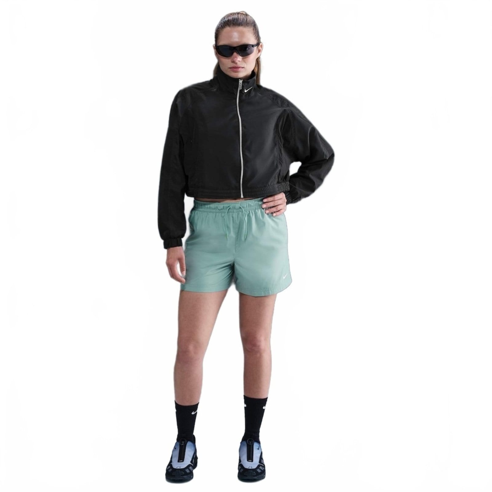 Vista principal Shorts Nike Sportswear Essentials Woven Feminino Nike verde