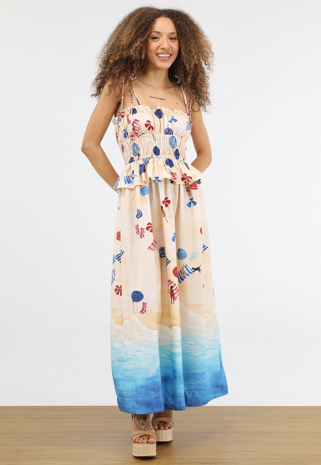 Vista principal Vestido Feminino FARM Longo Estampa Praia FARM bege