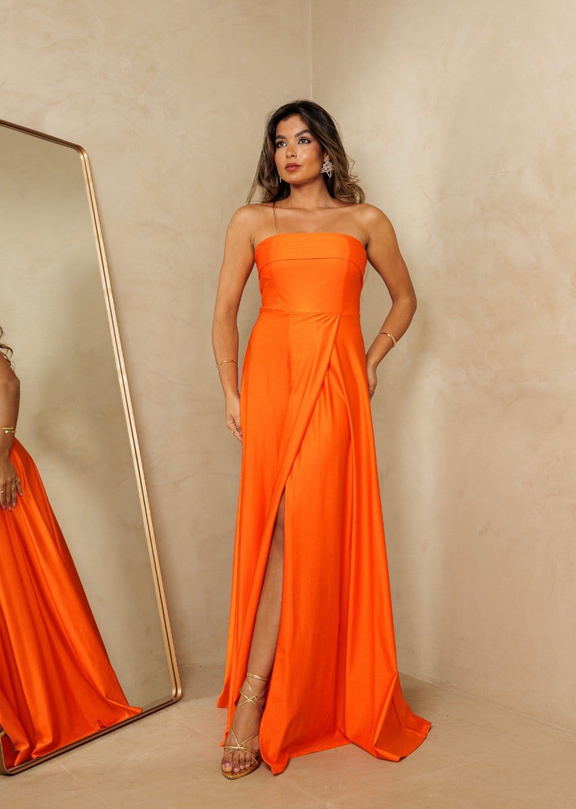 Vestido Longo de Festa Madrinhas Tomara que Caia Acetinado com Fenda Pepile Cia do Vestido