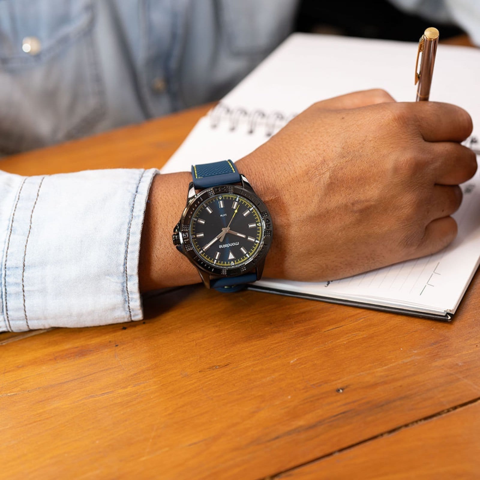 Vista 2 Relógio Masculino Esportivo Silicone Preto Mondaine azul