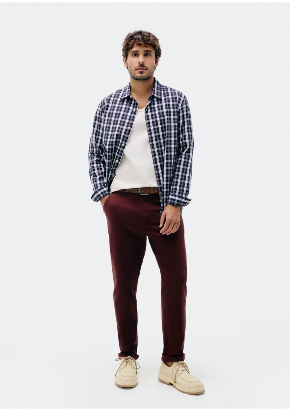 Calça Básica Masculina Chino Slim Em Sarja Com Elastano