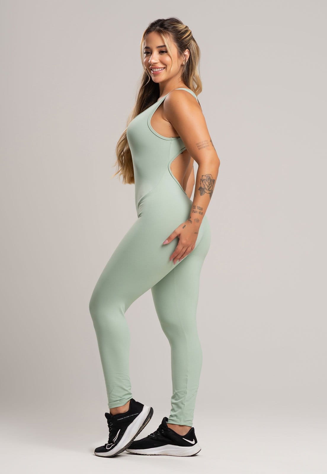 Macacão Costas Abertas MVB Modas Feminino Suplex Academia Fitness Poliamida Pistache