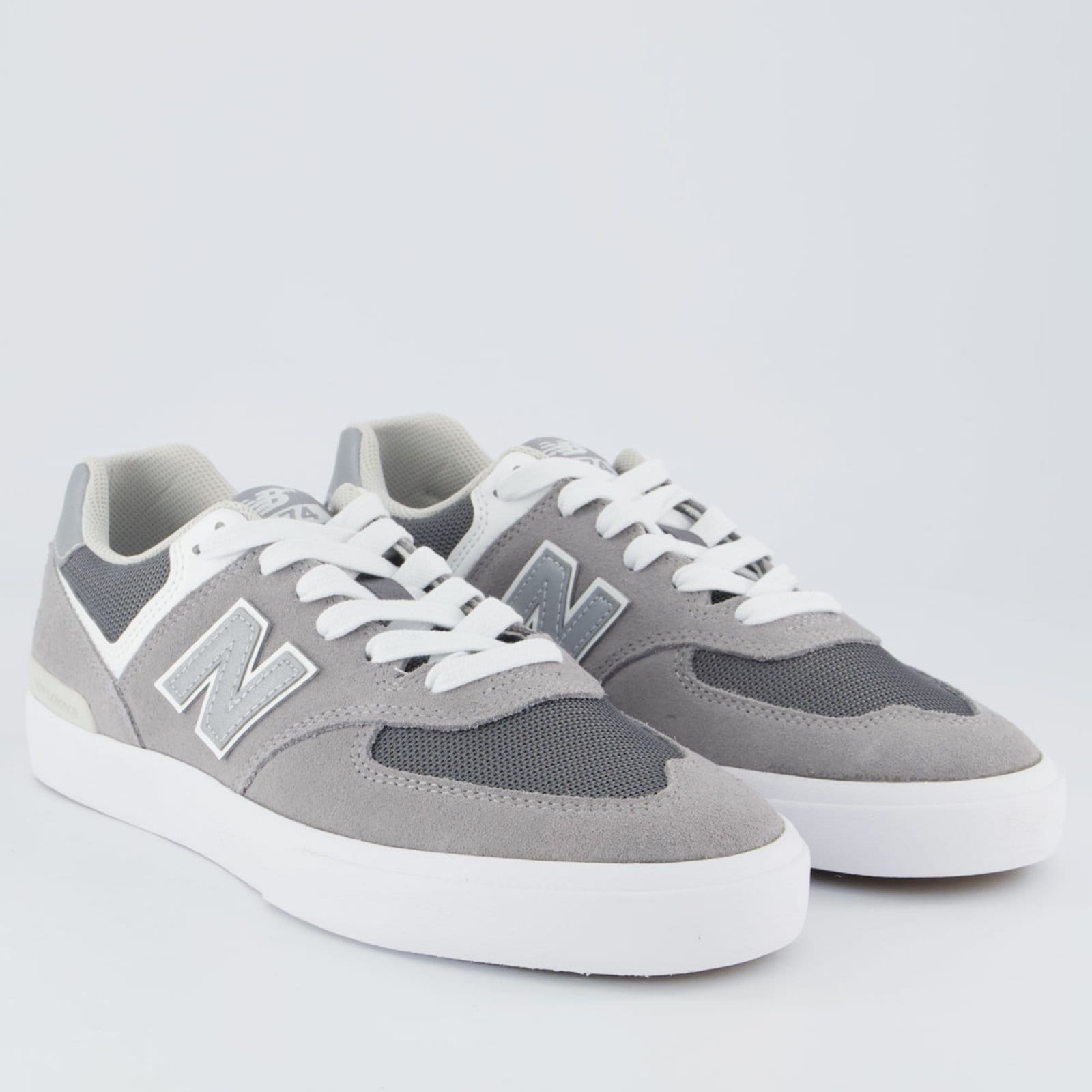 Vista 2 Tênis New Balance Numeric 574 Vulc New Balance cinza