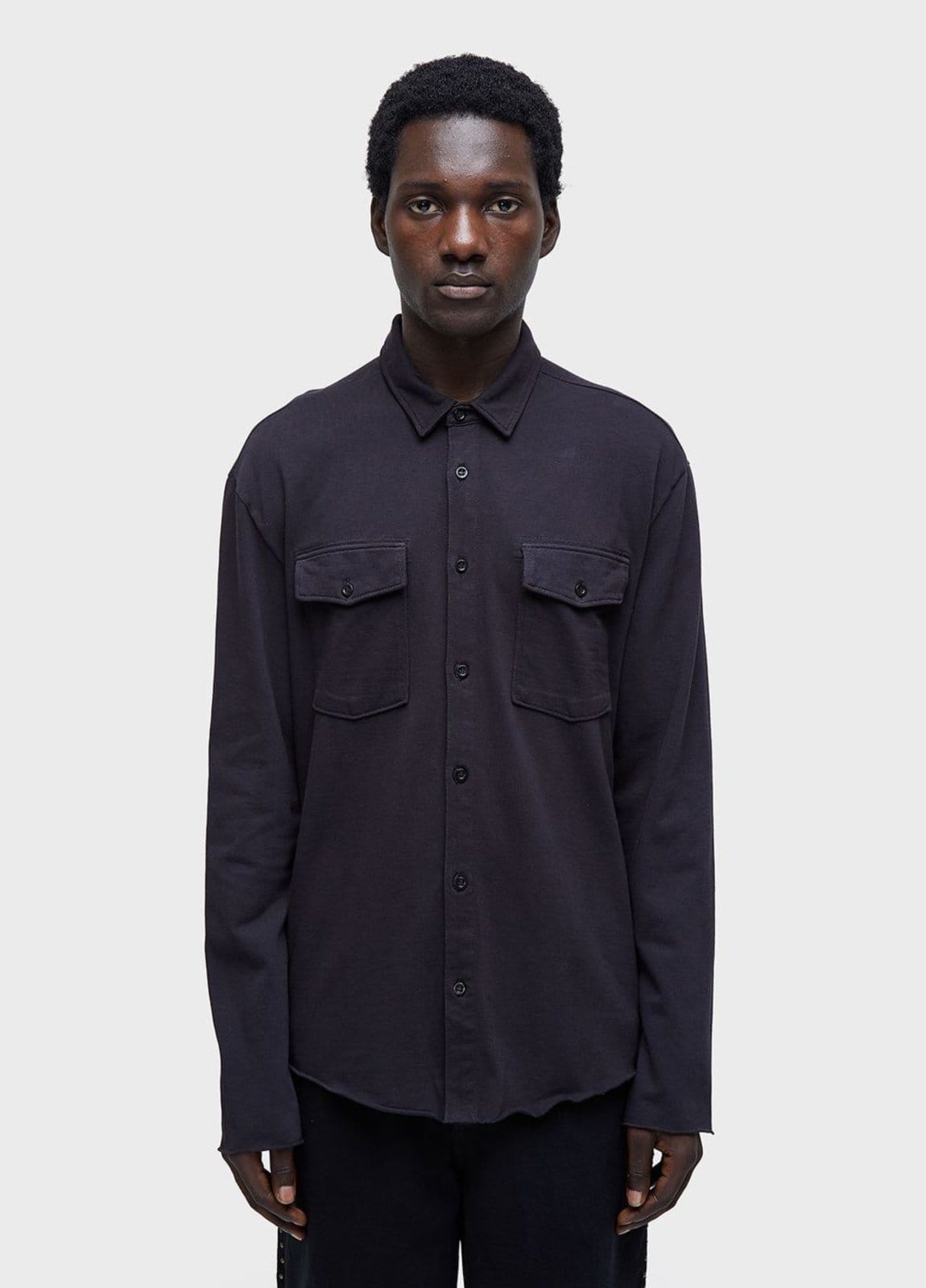 Vista principal Camisa army pockets wide Osklen preto