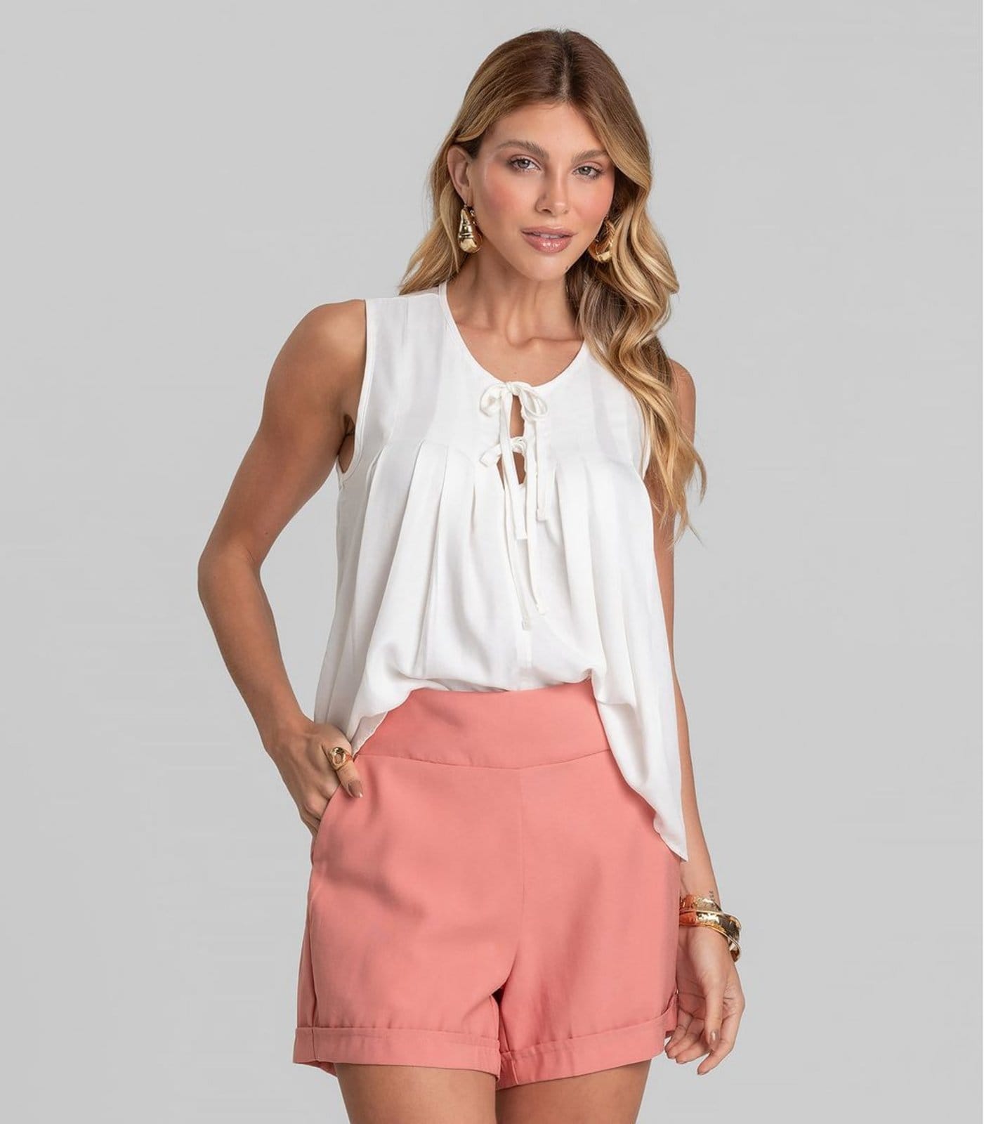 Shorts Feminino Cós Largo Em Alfaiataria Dianna