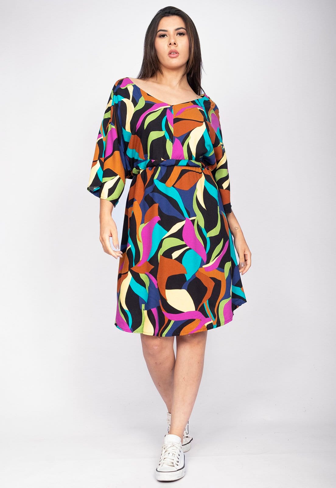 Vista 2 Vestido Curto CabanaFree Caaxixá Viscose com Cordão na Cintura Estampa Aurora Urbana Cabanafree azul/estampado/marrom/roxo