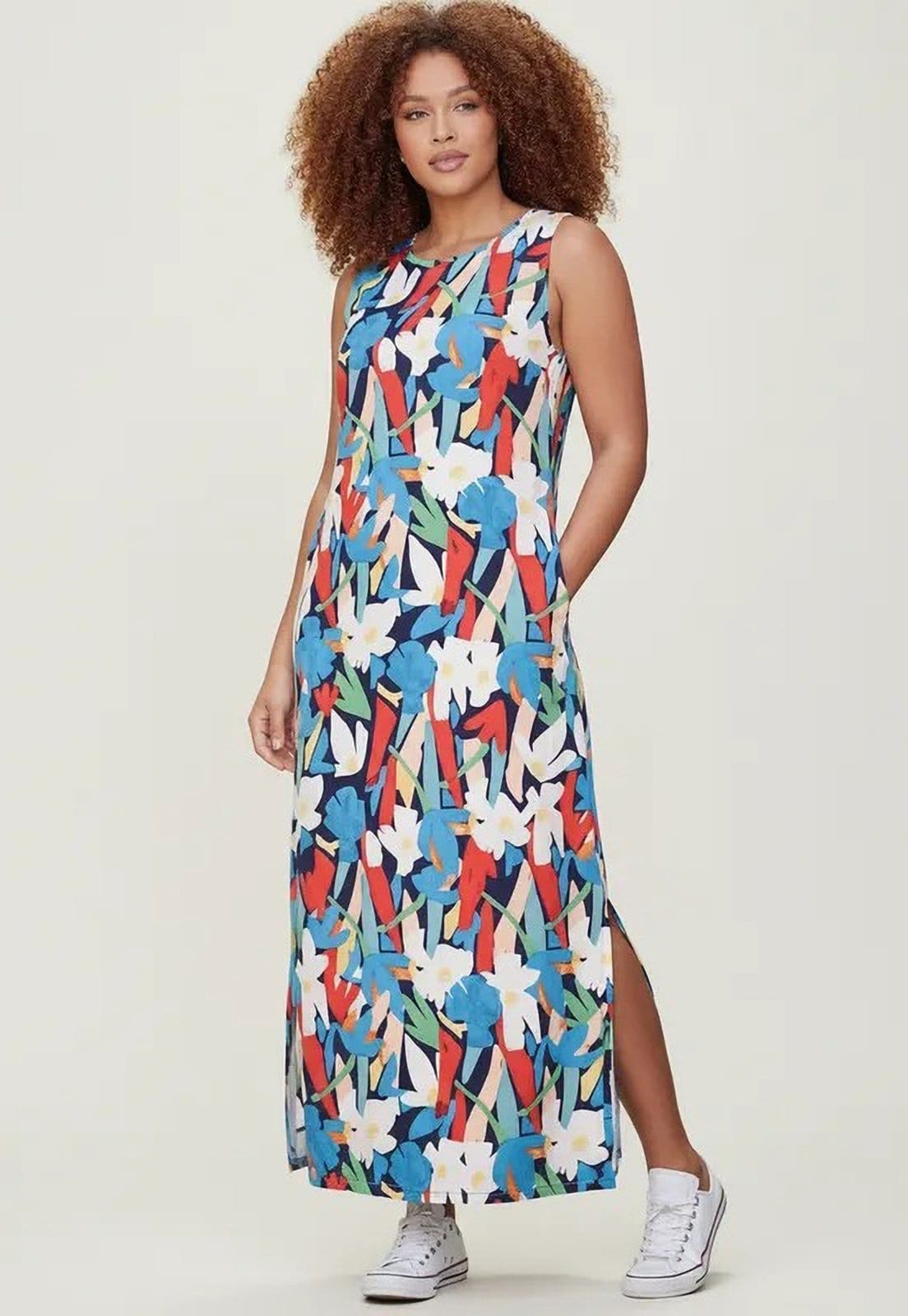 Vista principal Vestido CabanaFree Longo Plano com Bolso Estampa Floresce Cabanafree estampado