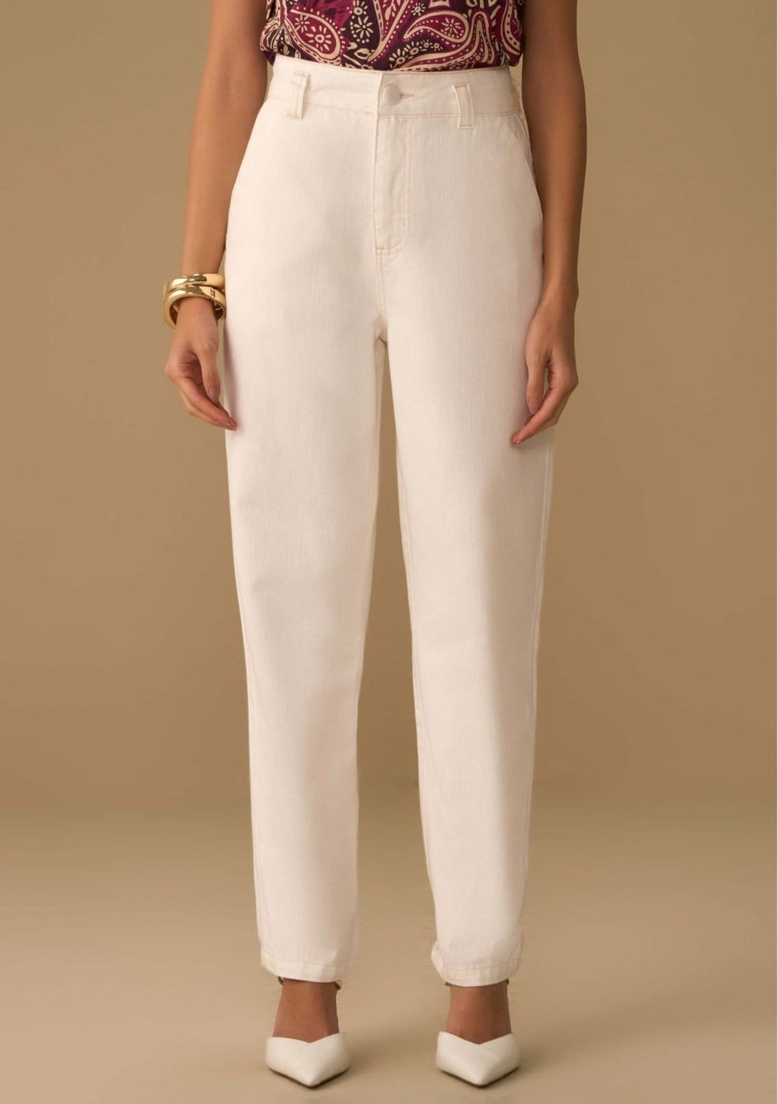 Vista 2 Calça Maria Valentina Mom Alta Off-white Maria Valentina off-white white