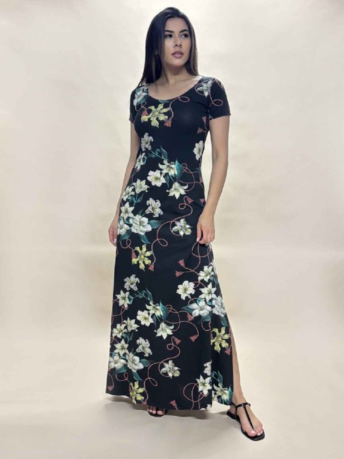 Vista 2 Vestido Longo Malha Gola Canoa Manga Curta Estampa Floral Cabanafree estampado/multicolorido/preto