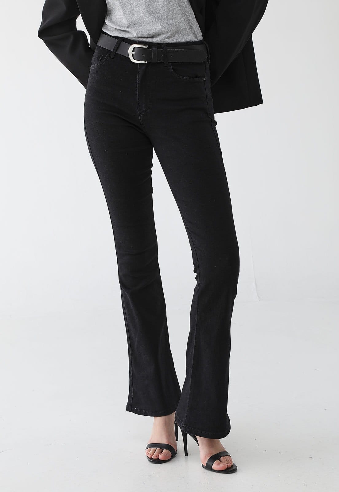 Vista principal Calça Feminina Lez a Lez Flare Preta Lez a Lez preto